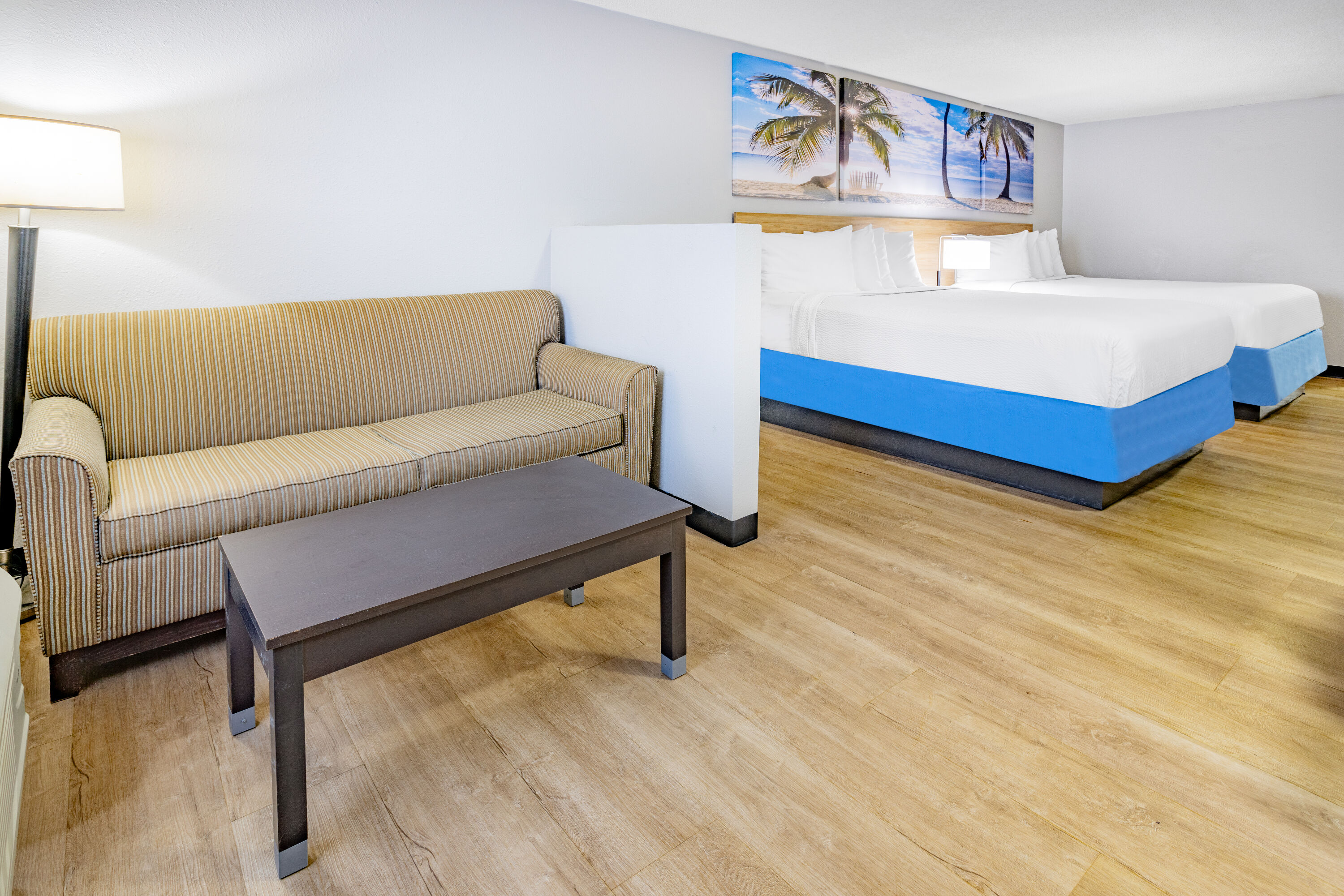 Days Inn by Wyndham Barnwell suite in Barnwell, South Carolina