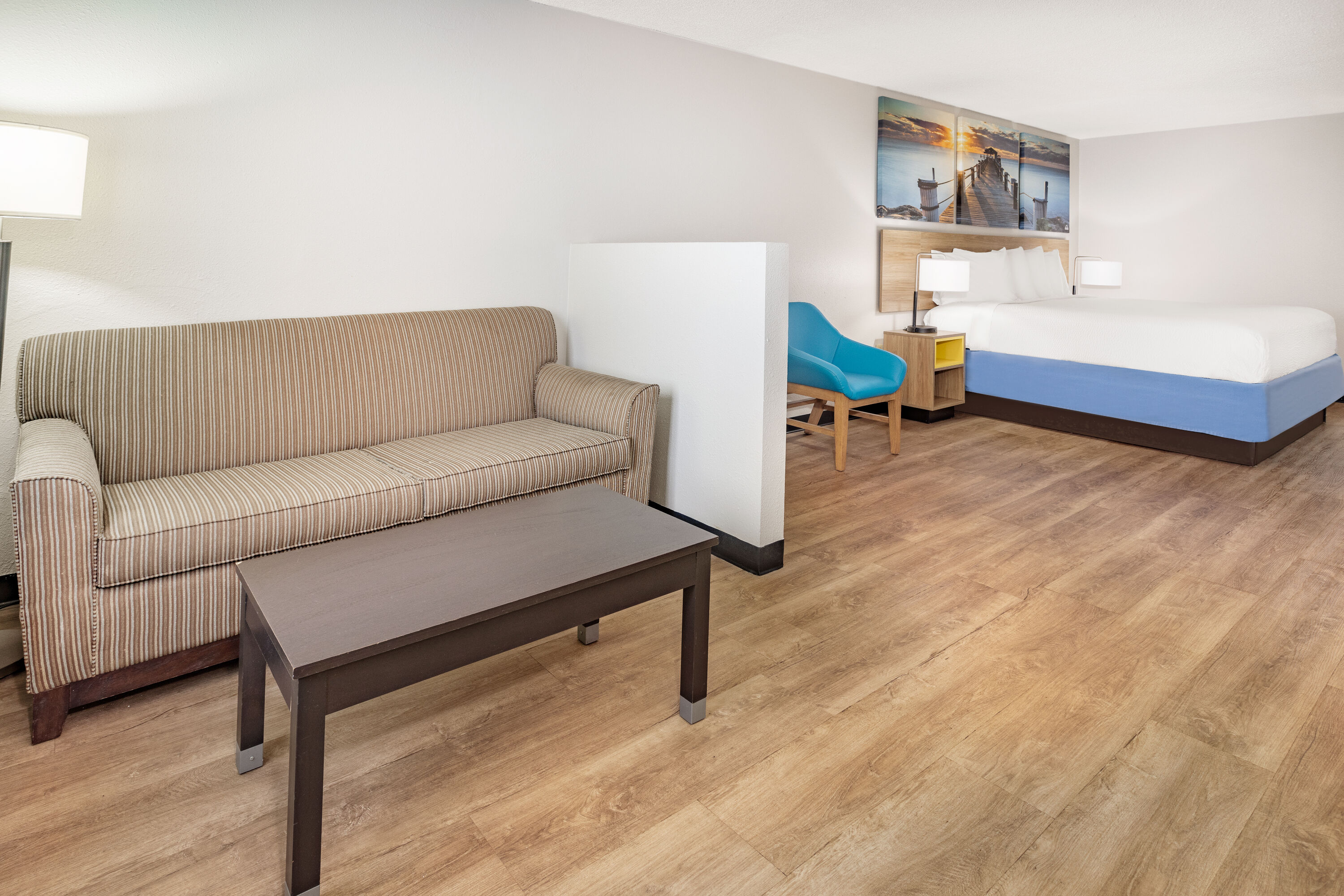 Days Inn by Wyndham Barnwell suite in Barnwell, South Carolina