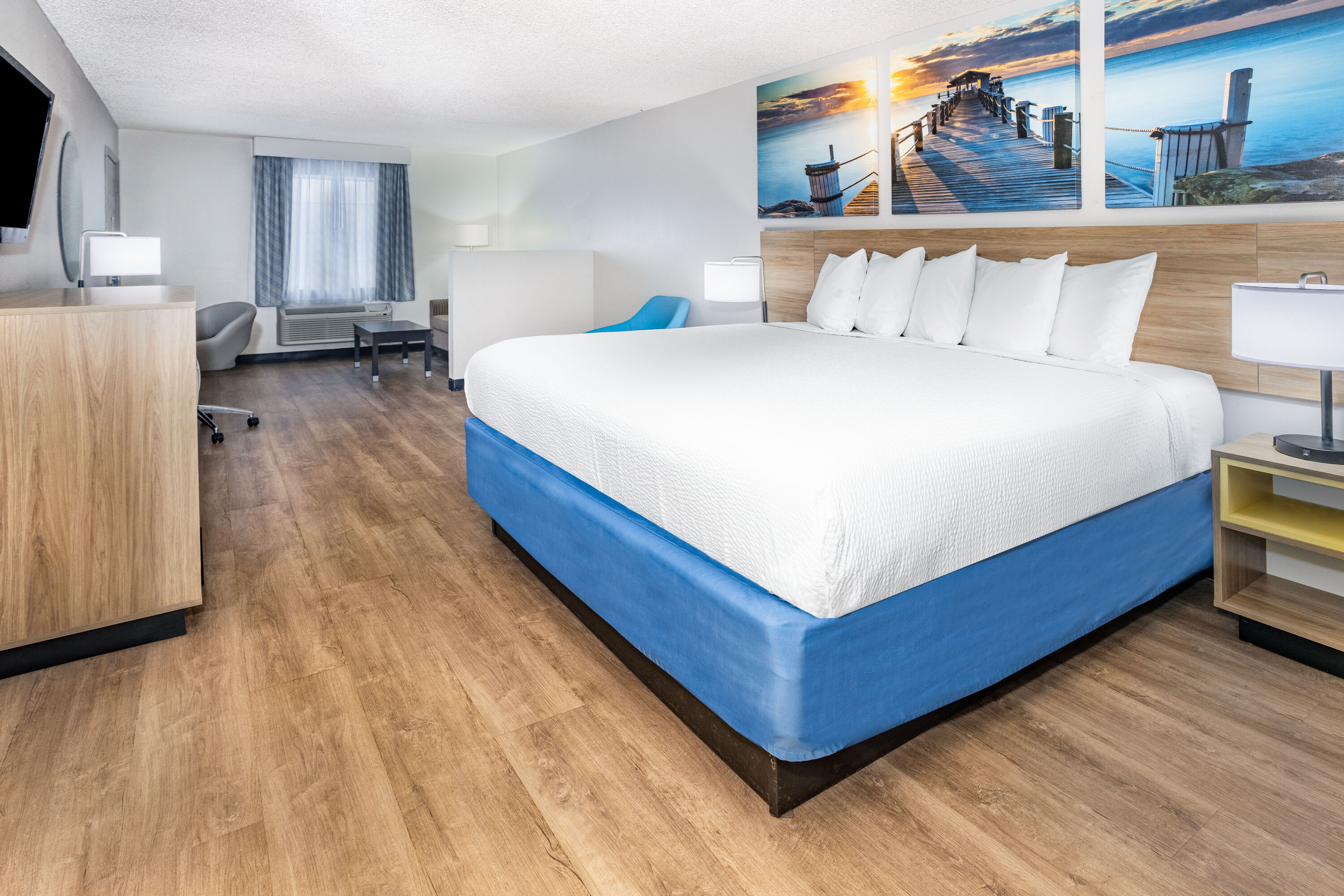 Days Inn by Wyndham Barnwell suite in Barnwell, South Carolina