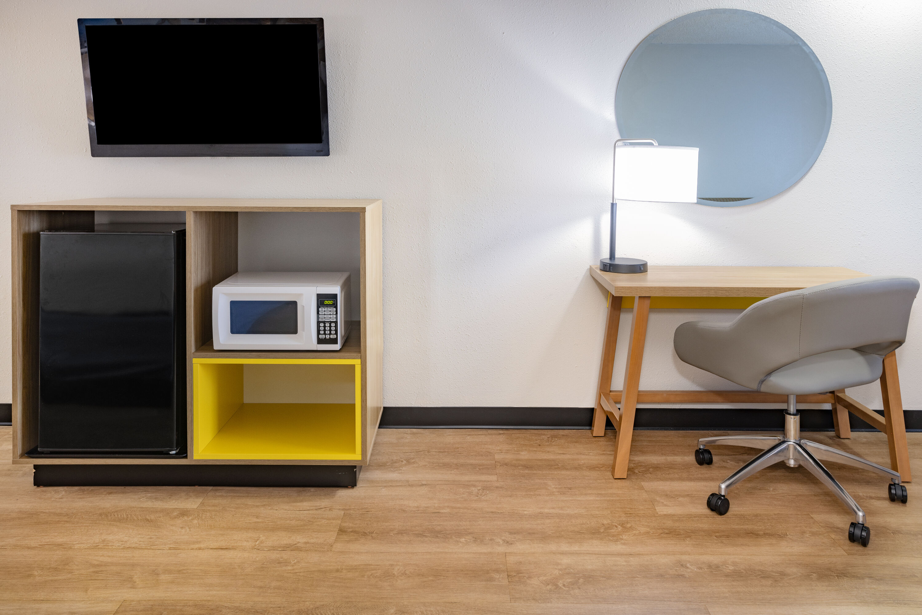 Days Inn by Wyndham Barnwell suite in Barnwell, South Carolina