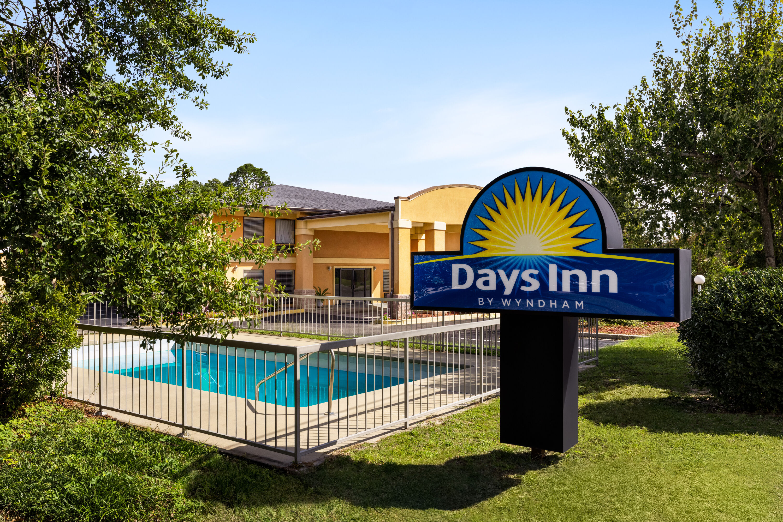 Aerial View of Days Inn by Wyndham Blythewood North Columbia hotel in Blythewood, South Carolina
