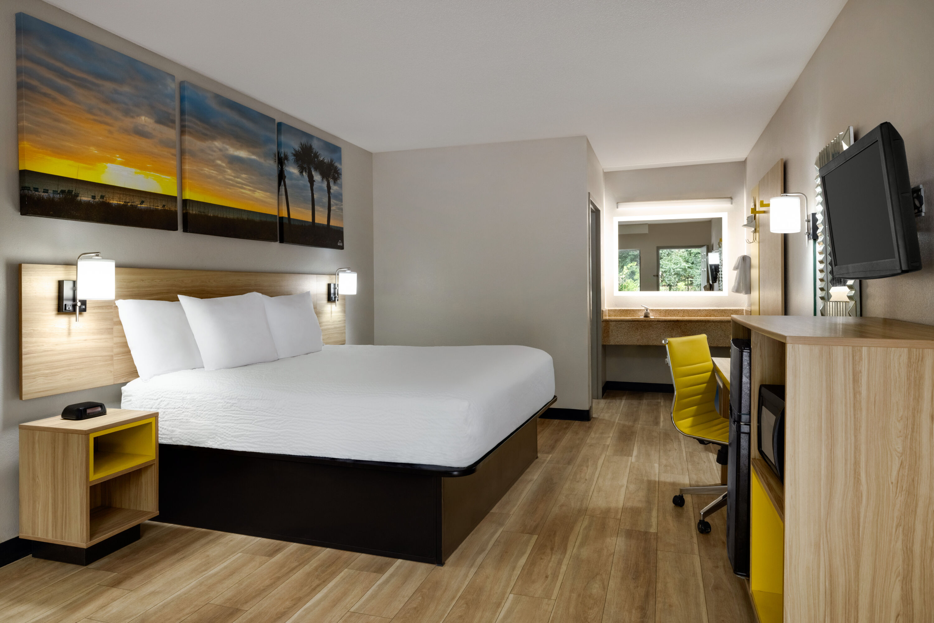 Guest room at the Days Inn by Wyndham Blythewood North Columbia in Blythewood, South Carolina