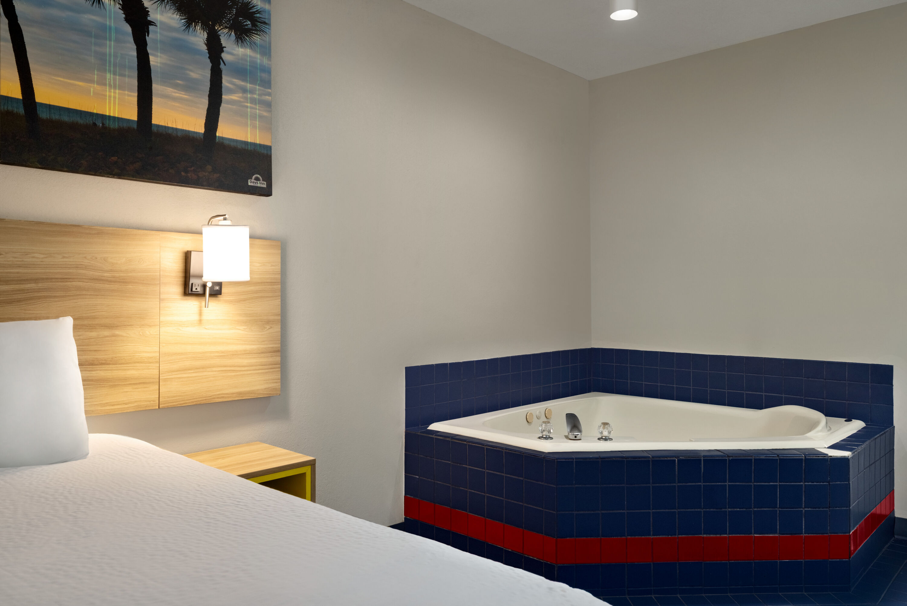 Days Inn by Wyndham Blythewood North Columbia hot tub suite in Blythewood, South Carolina