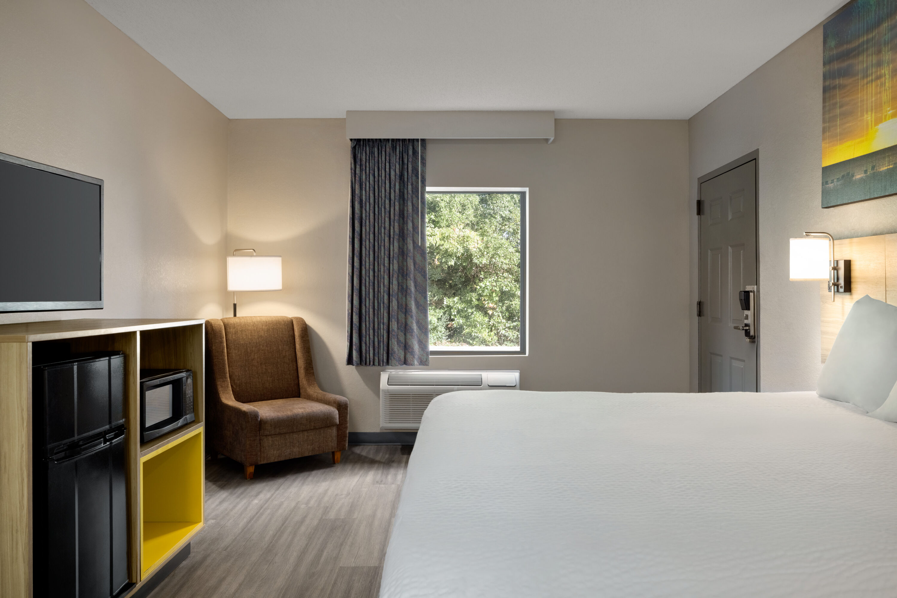 Days Inn by Wyndham Blythewood North Columbia hot tub suite in Blythewood, South Carolina