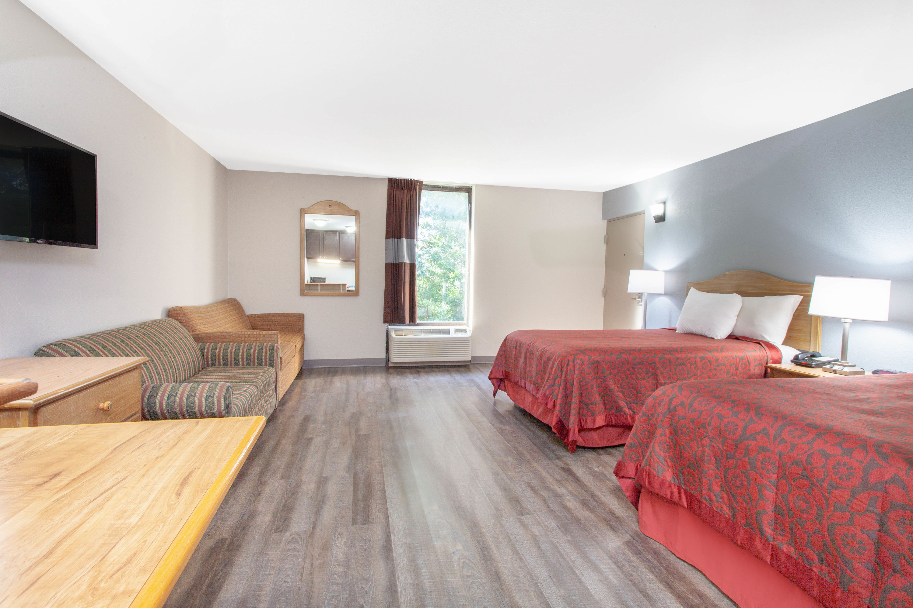 Days Inn by Wyndham Clinton / Laurens I26 Clinton, SC Hotels