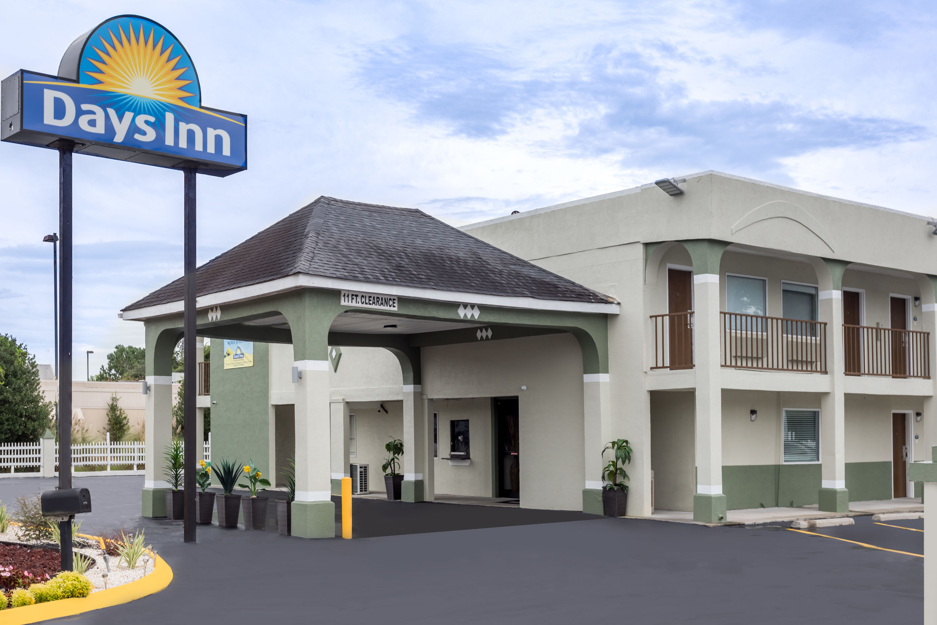 Days Inn By Wyndham Goose Creek Goose Creek Sc Hotels