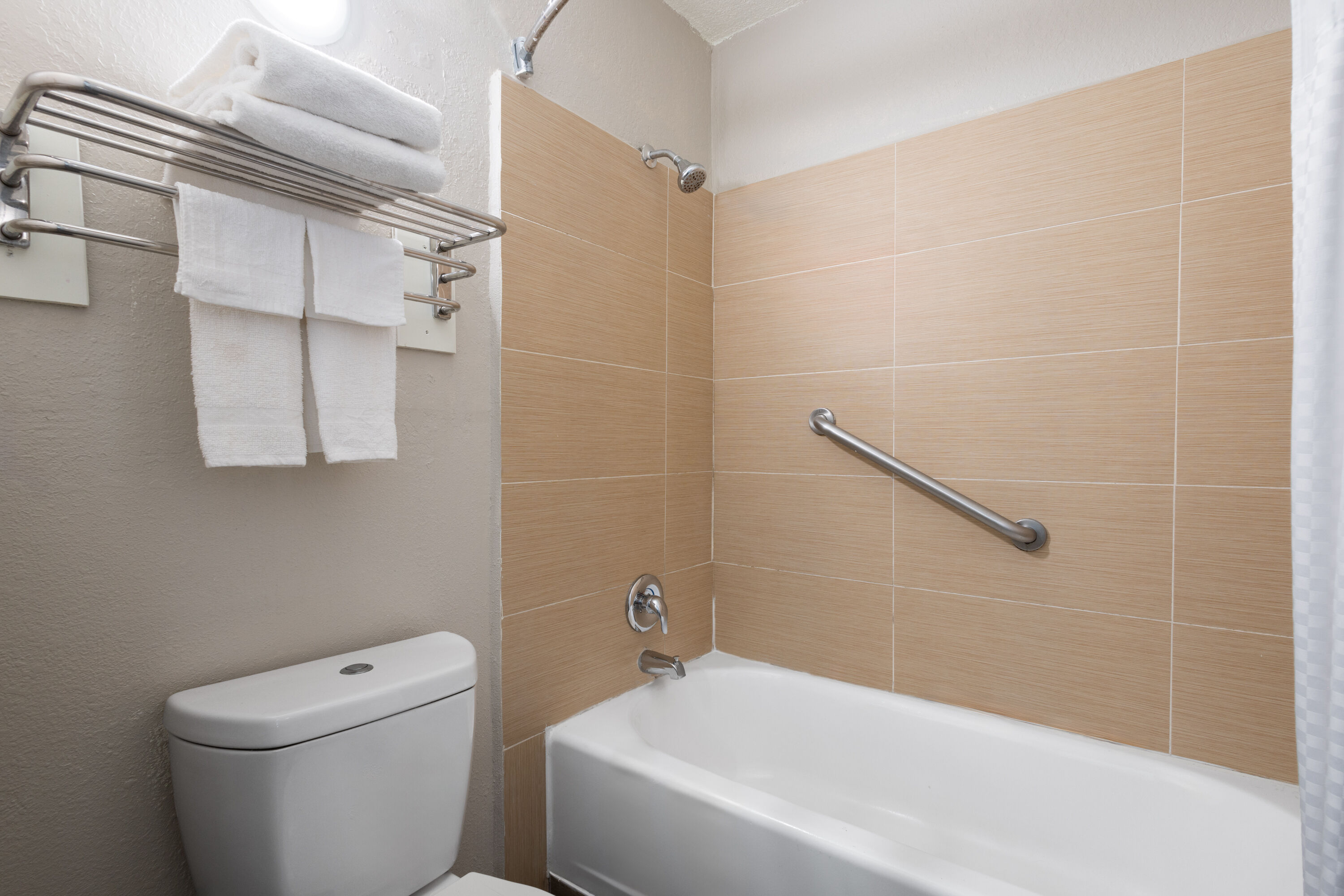 Guest room bath at the Days Inn by Wyndham Hardeeville Near Hilton Head in Hardeeville, South Carolina