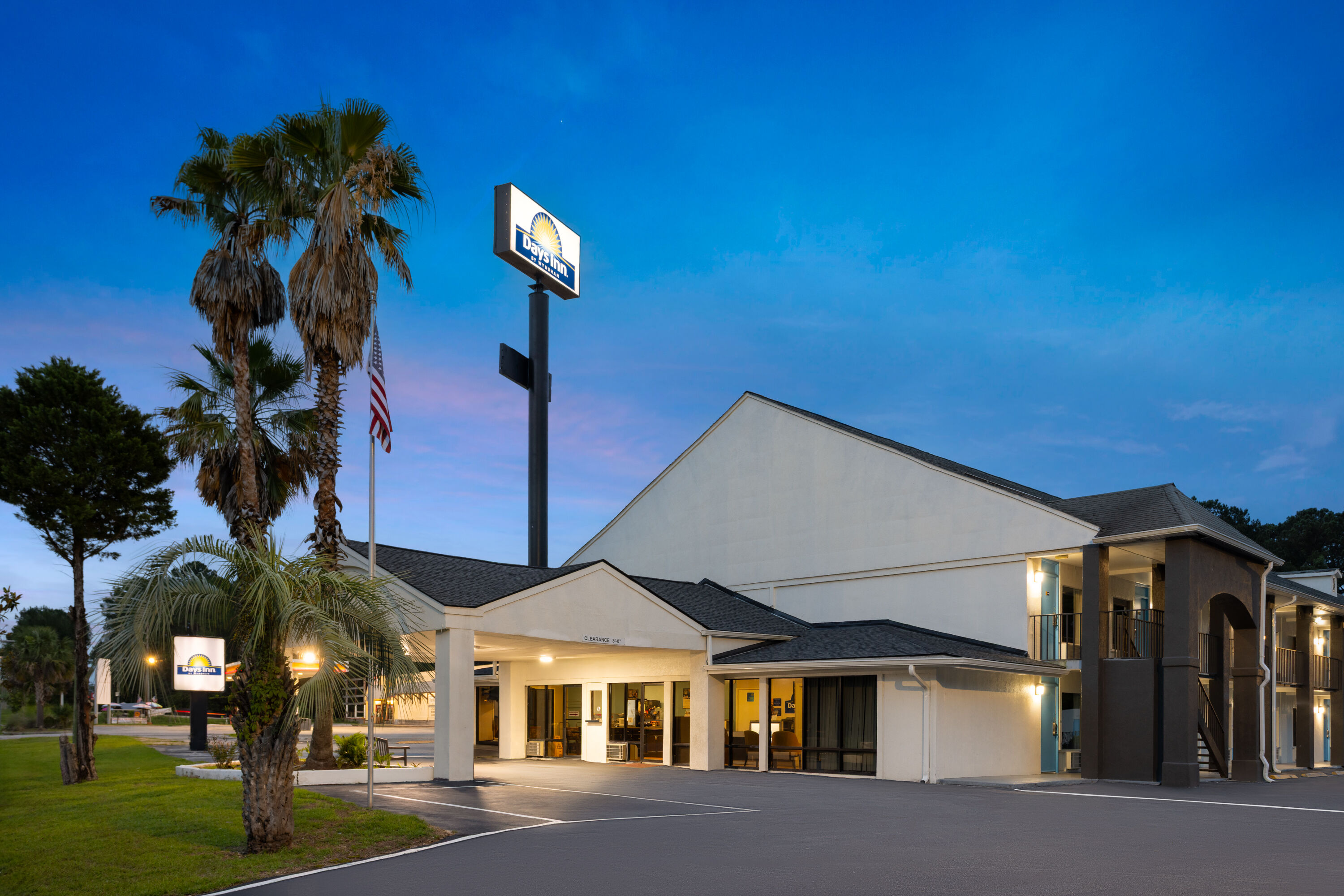 Exterior Dusk Image of Days Inn by Wyndham Hardeeville Near Hilton Head hotel in Hardeeville, South Carolina