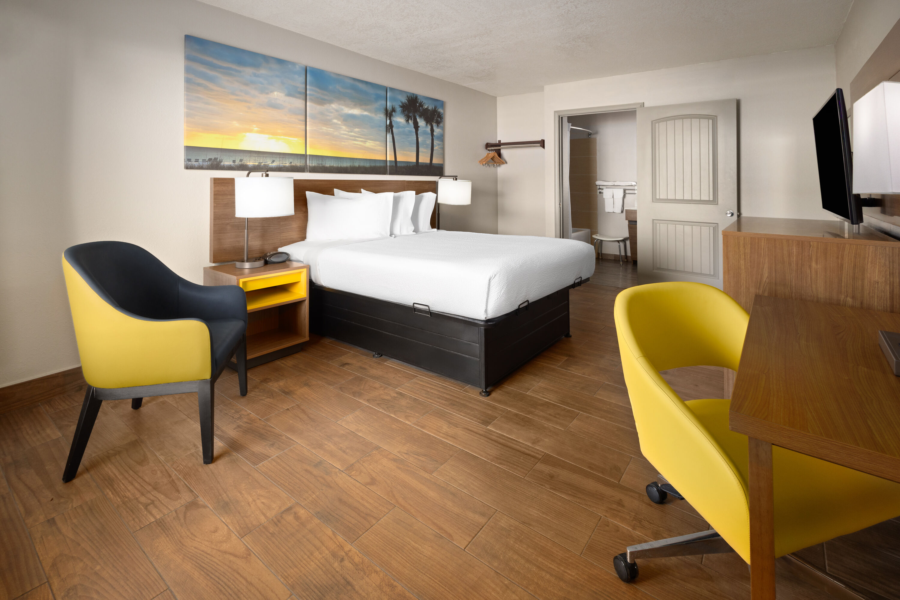 Guest room at the Days Inn by Wyndham Hardeeville Near Hilton Head in Hardeeville, South Carolina