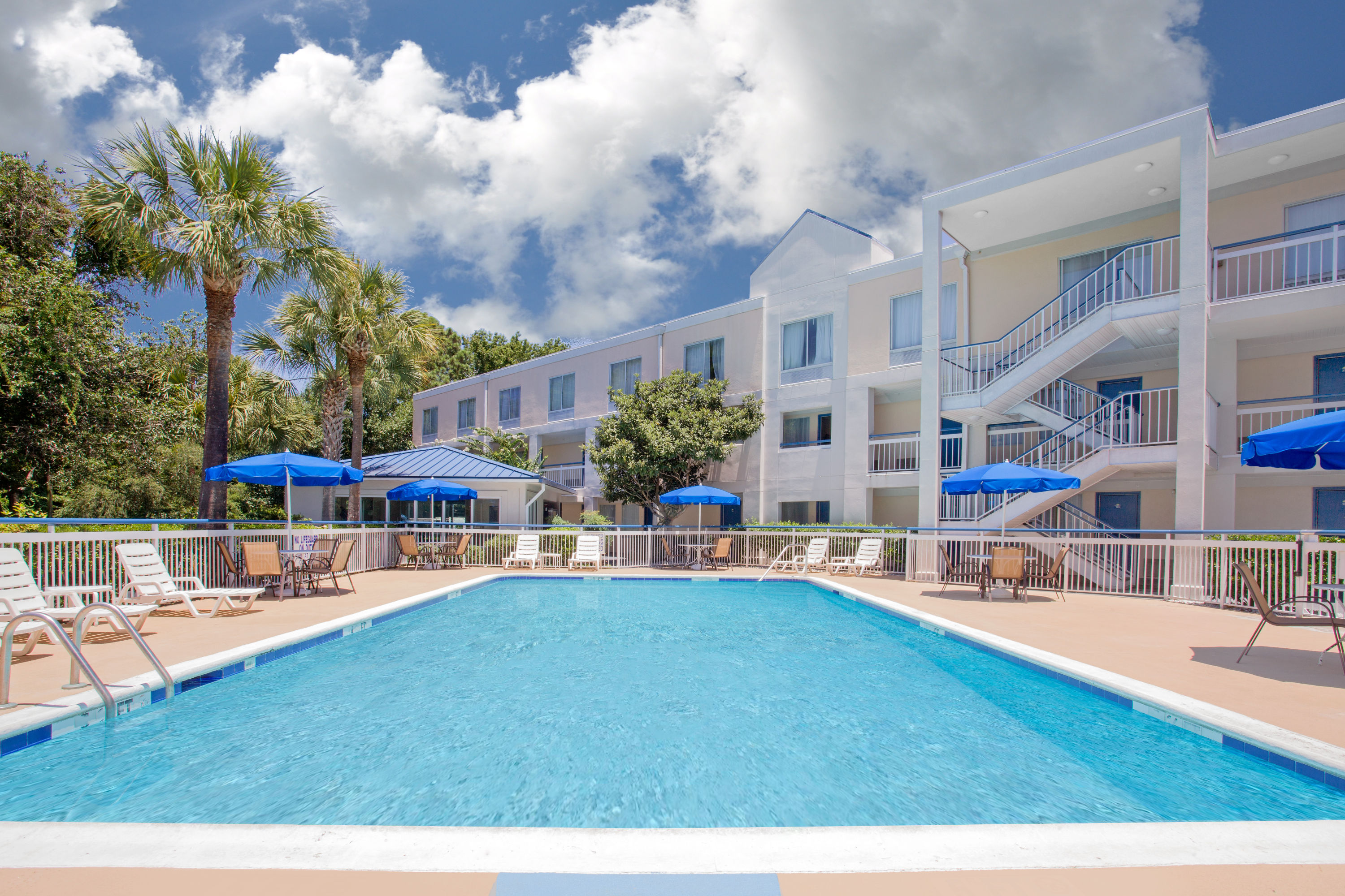 Days Inn Wyndham Hilton Head Hilton Head Island  Hotels