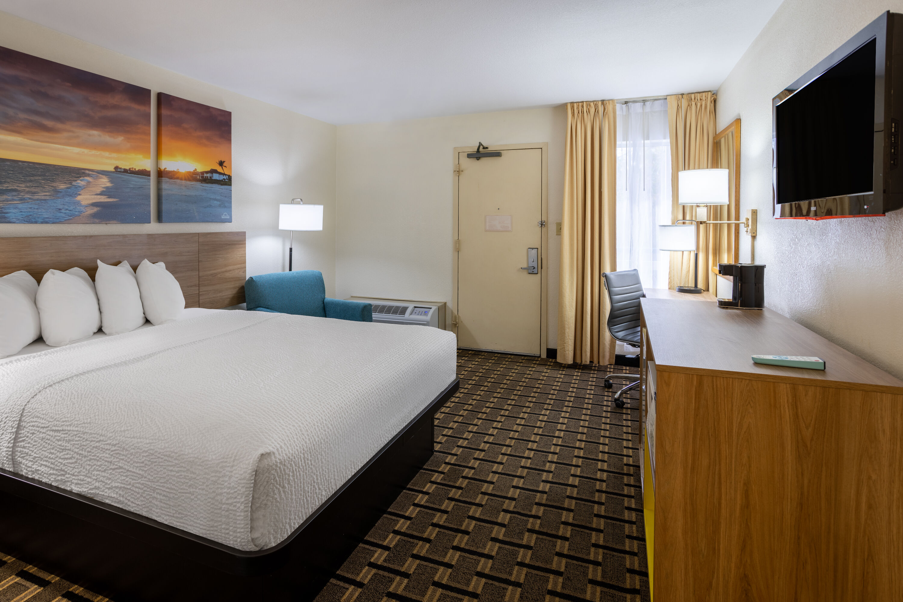 Guest room at the Hotel Carolina A Days Inn by Wyndham in Hilton Head, South Carolina