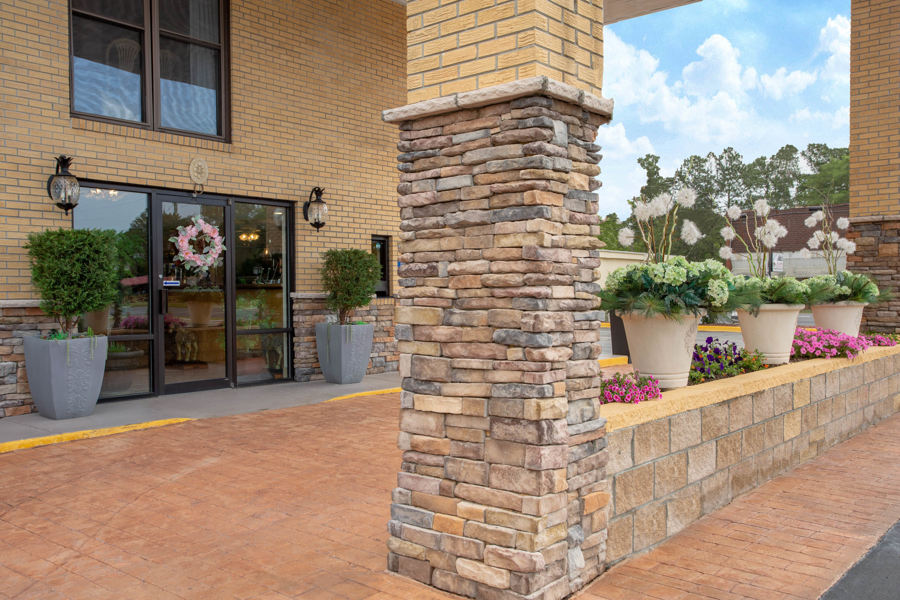 Days Inn by Wyndham Lake City Lake City, SC Hotels