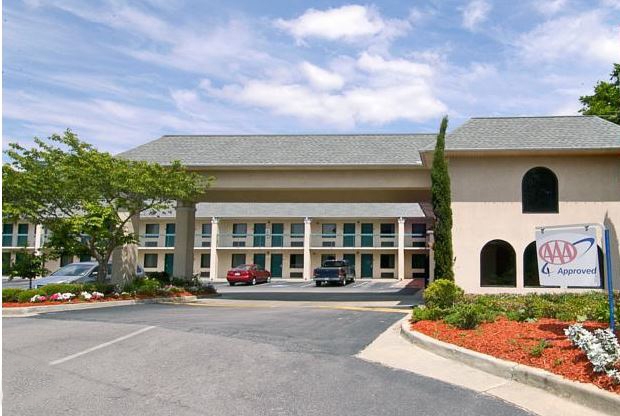 Days Inn By Wyndham Lexington Lexington Sc Hotels