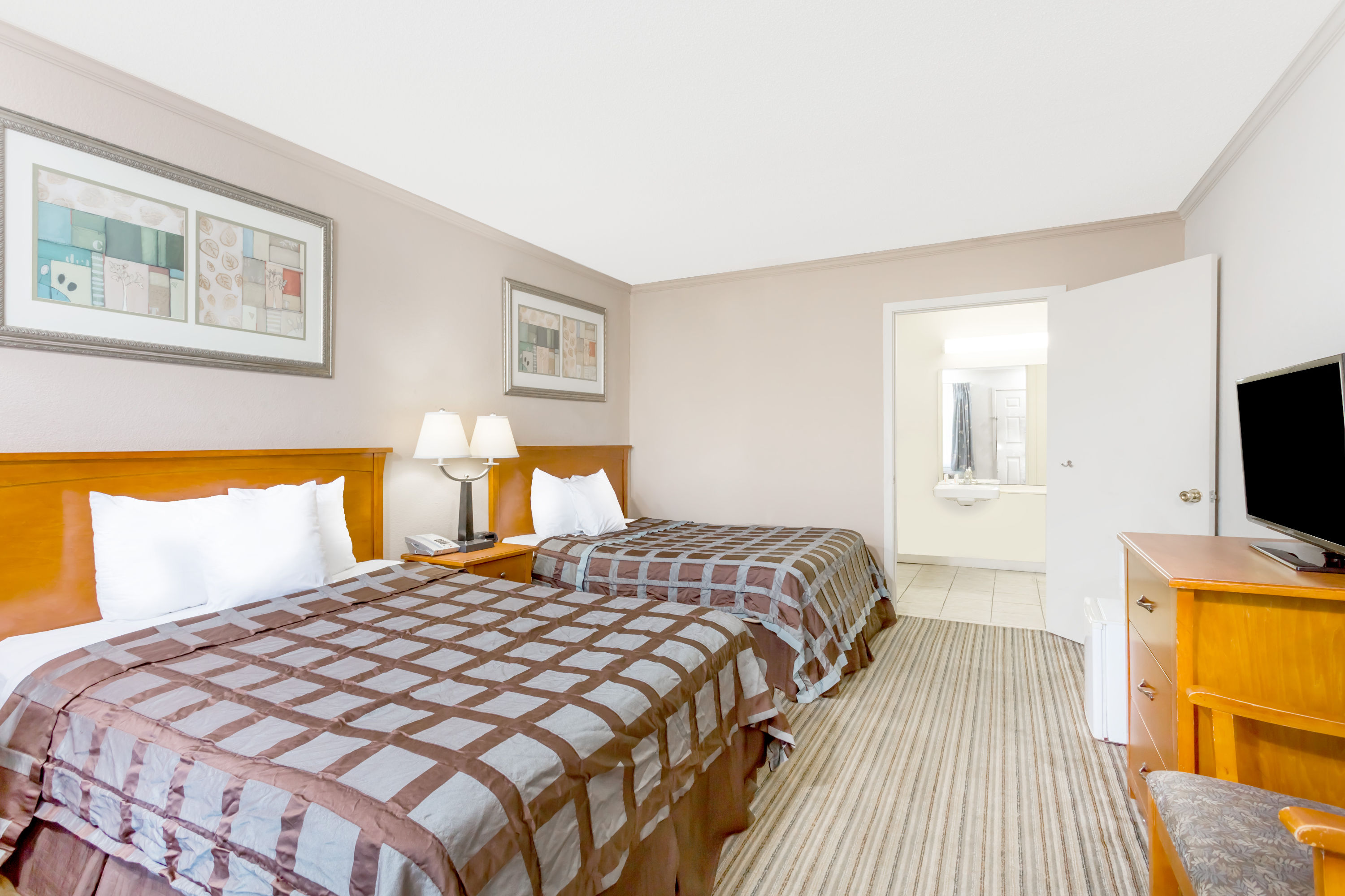 Days Inn By Wyndham Manning Manning Sc Hotels