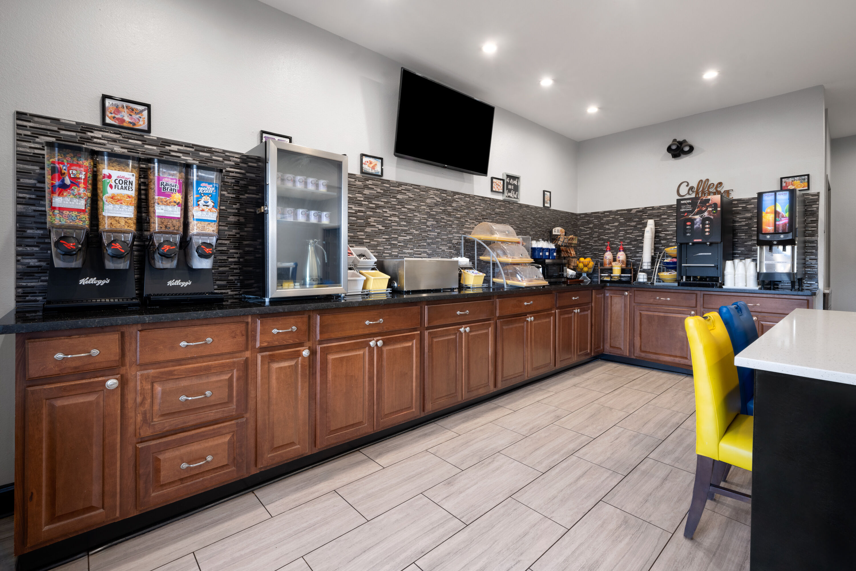 Free breakfast at Days Inn by Wyndham Greenville South/Mauldin in Mauldin, South Carolina