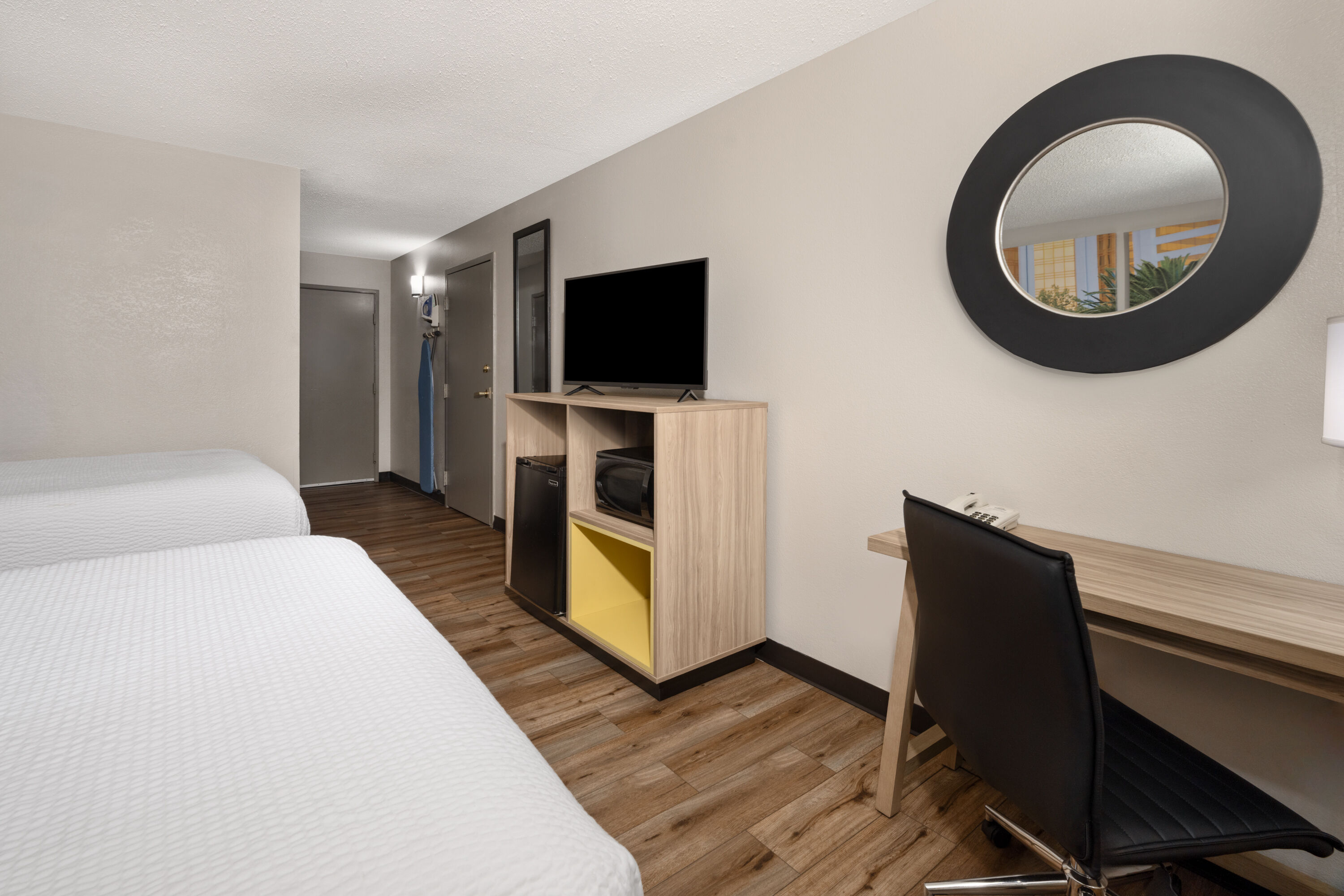 Guest room at the Days Inn by Wyndham Greenville South/Mauldin in Mauldin, South Carolina