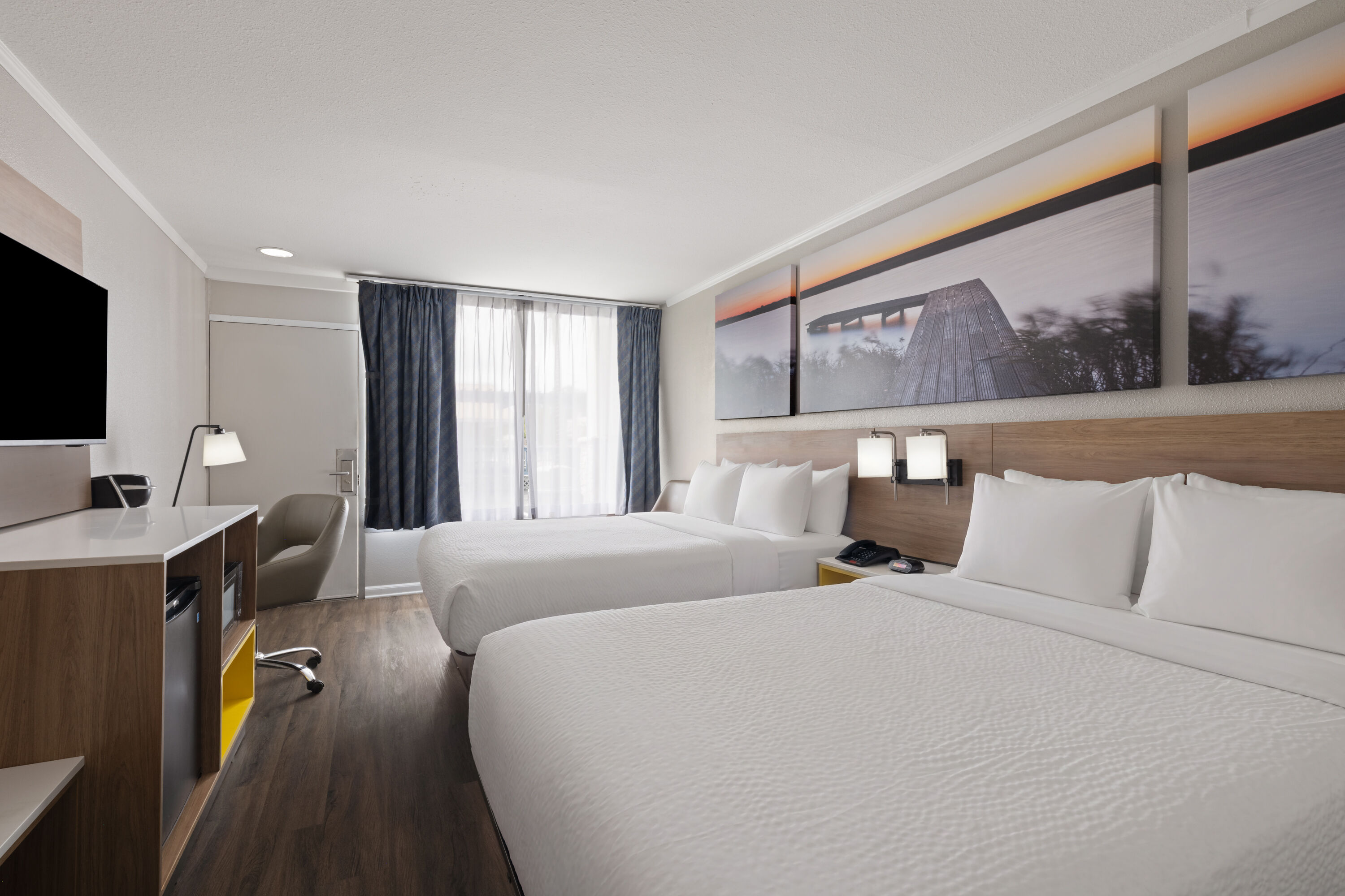Guest room at the Days Inn by Wyndham Pawleys Island in Pawleys Island, South Carolina