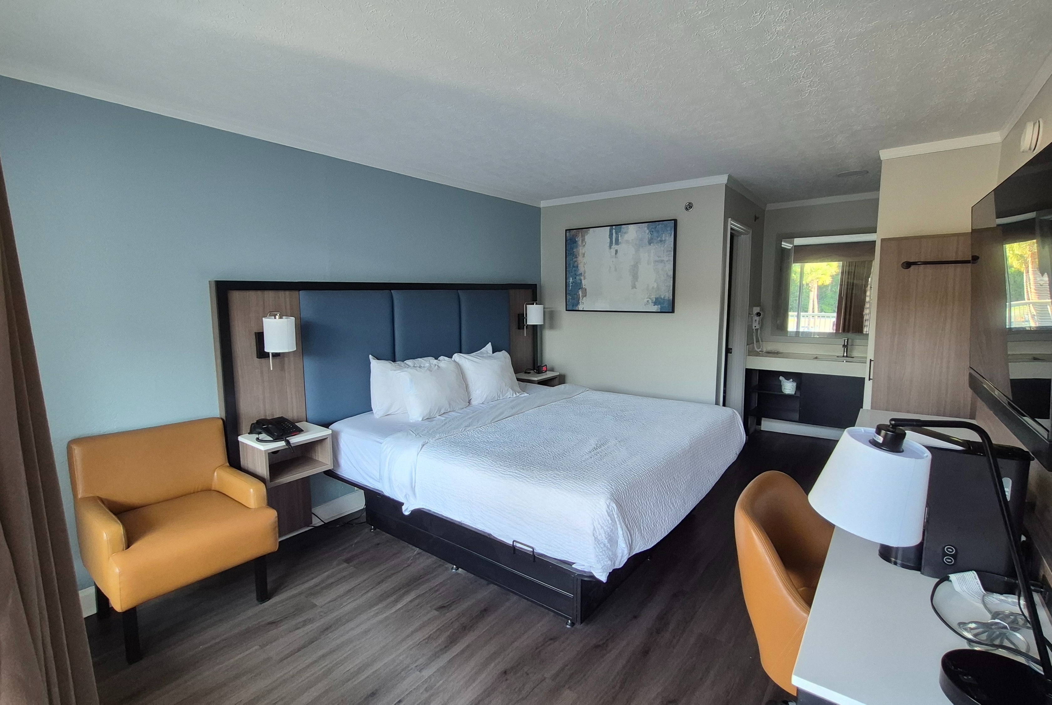 Guest room at the Days Inn by Wyndham Pawleys Island in Pawleys Island, South Carolina