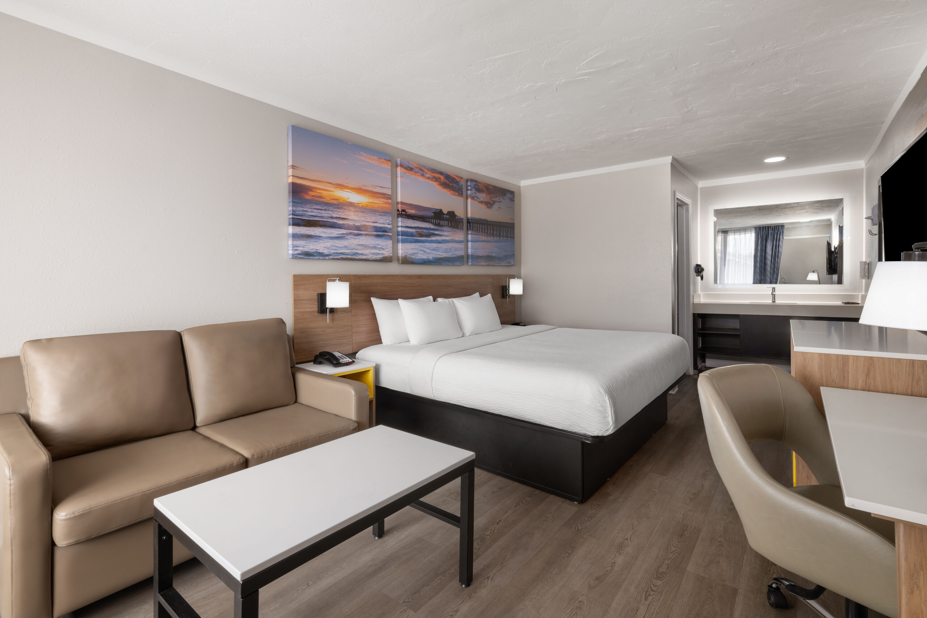 Days Inn by Wyndham Pawleys Island suite in Pawleys Island, South Carolina