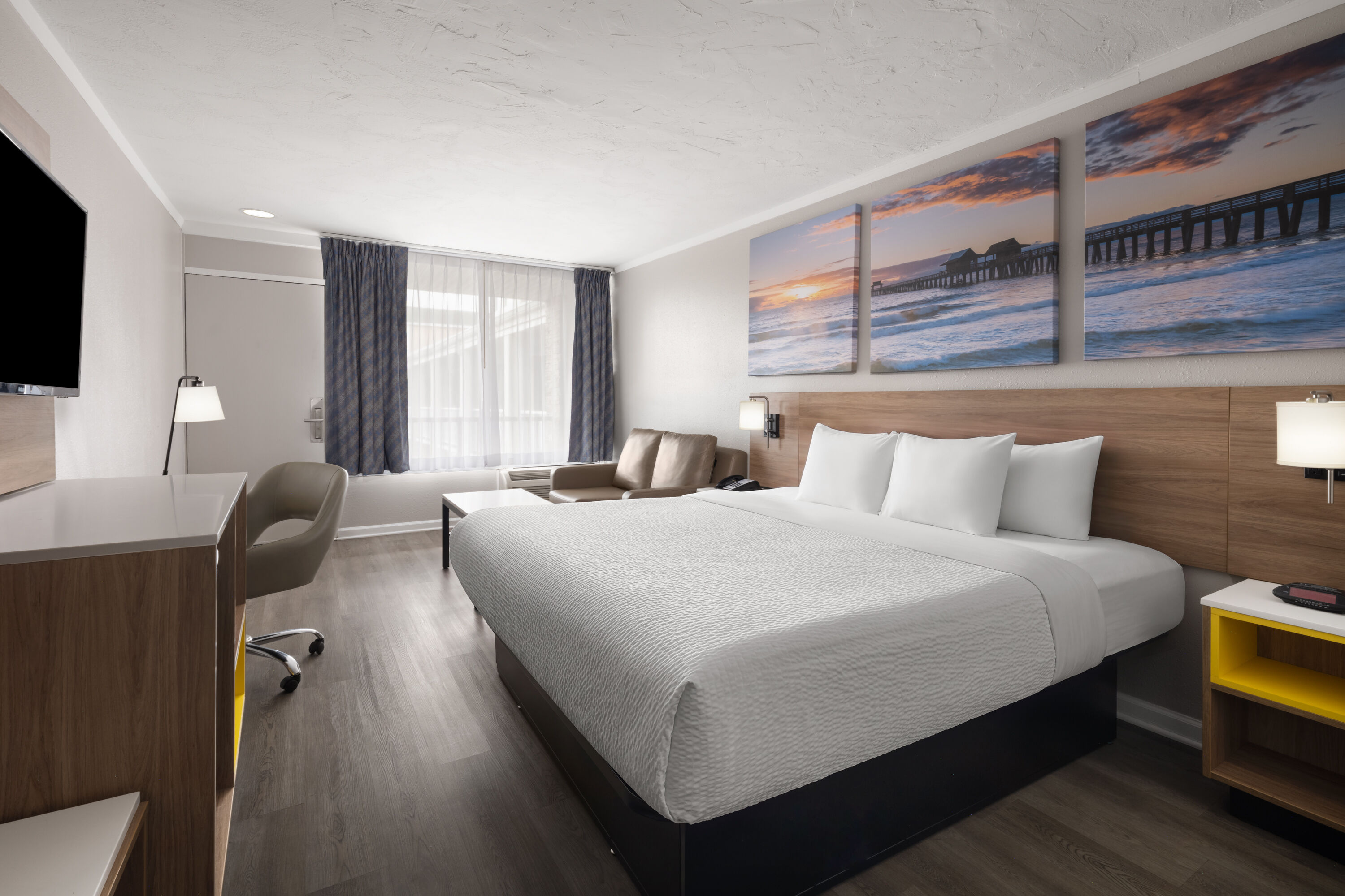 Days Inn by Wyndham Pawleys Island suite in Pawleys Island, South Carolina