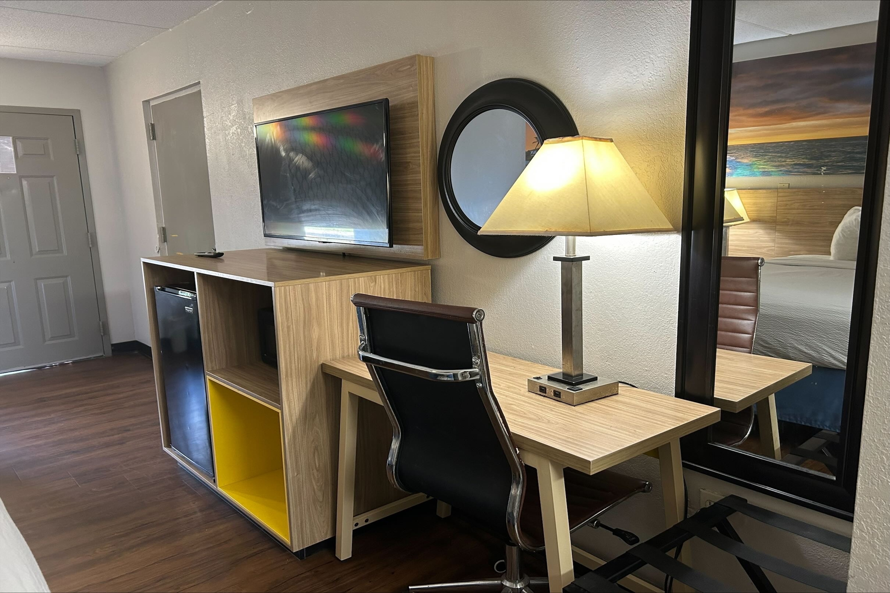 Guest room feature at the Days Inn by Wyndham Ridgeland South Carolina in Ridgeland, South Carolina