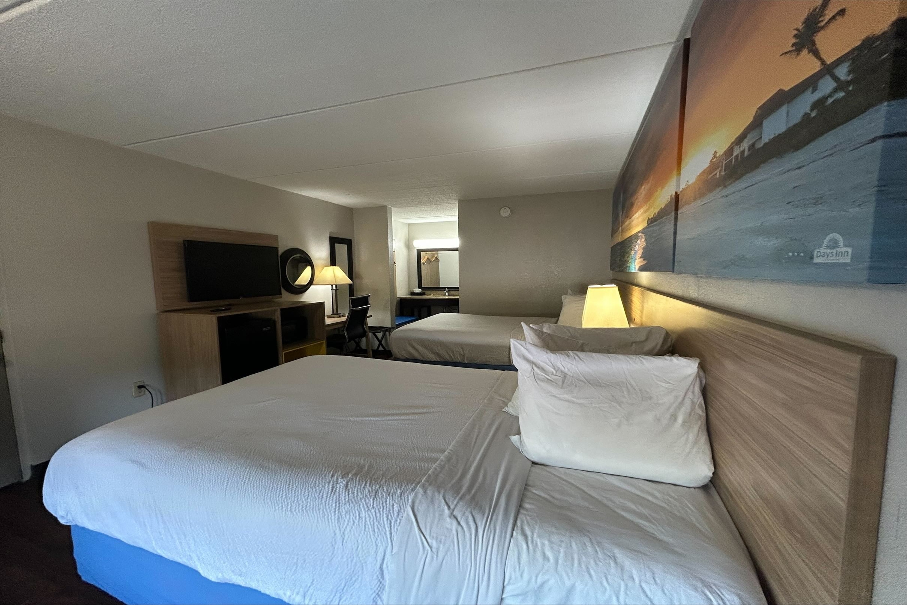 Guest room at the Days Inn by Wyndham Ridgeland South Carolina in Ridgeland, South Carolina