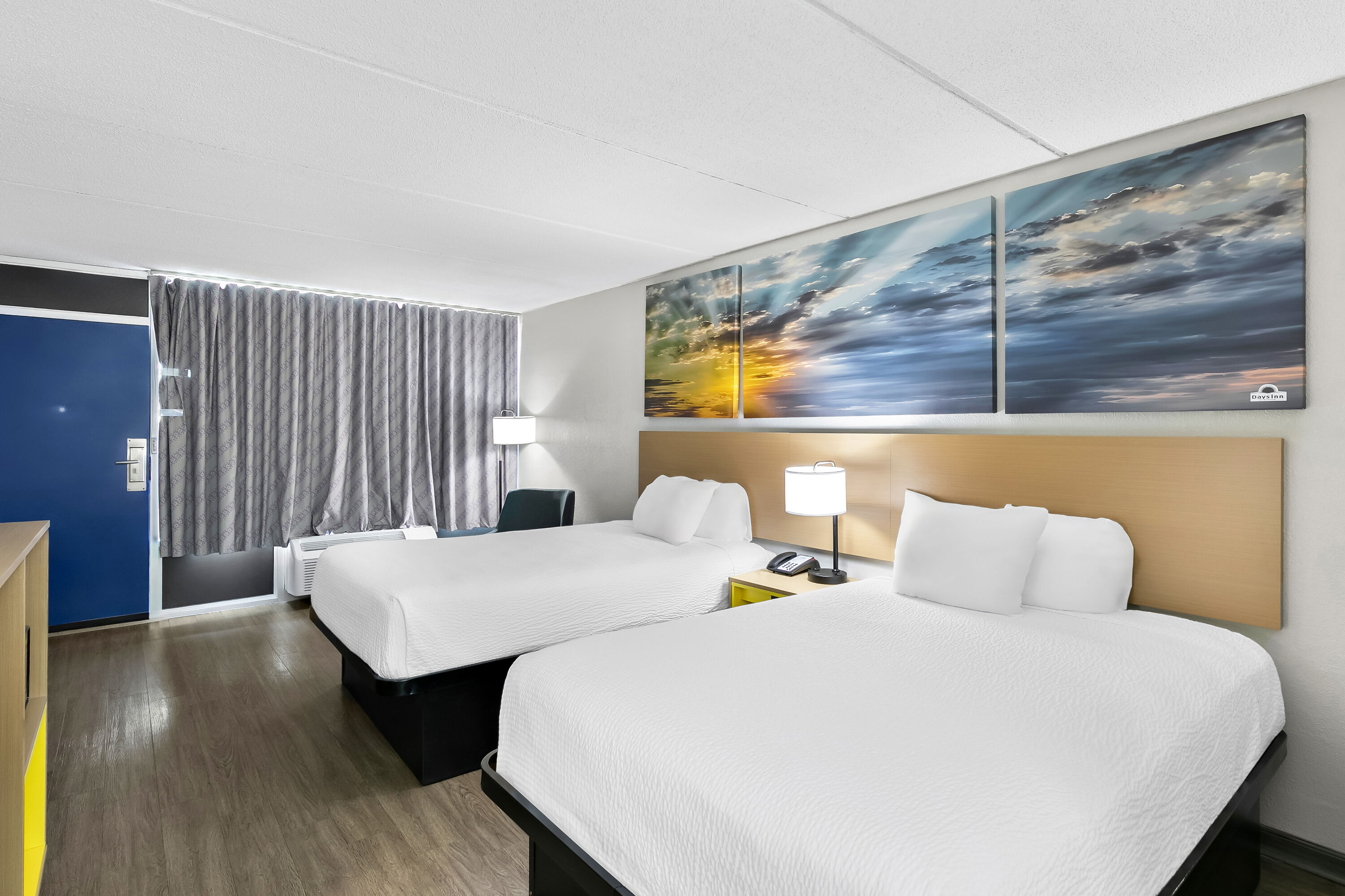 Double bed guest room at the Days Inn by Wyndham Seneca / Clemson Area in Seneca, South Carolina