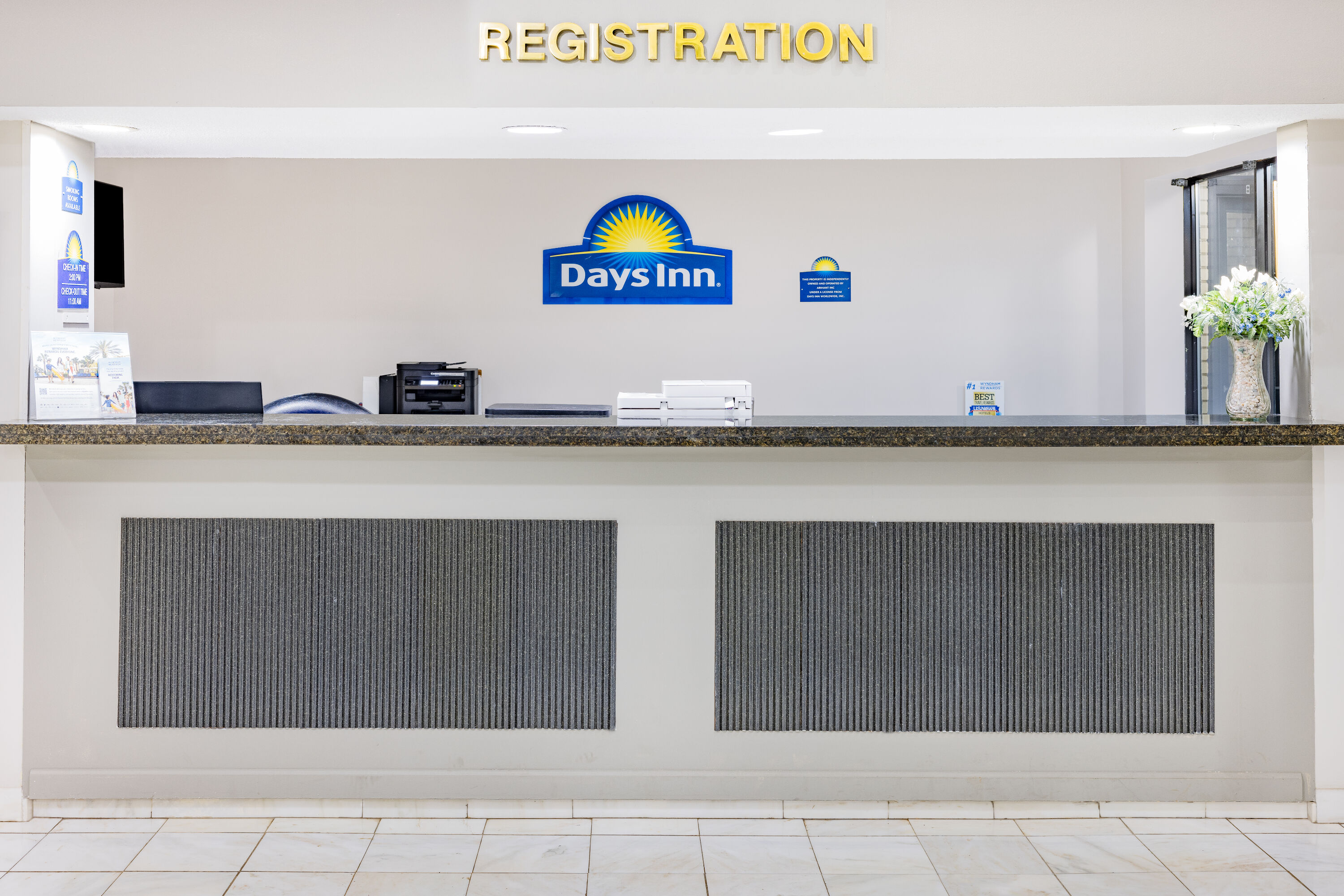 Days Inn by Wyndham Spartanburg Waccamaw reception in Spartanburg, South Carolina