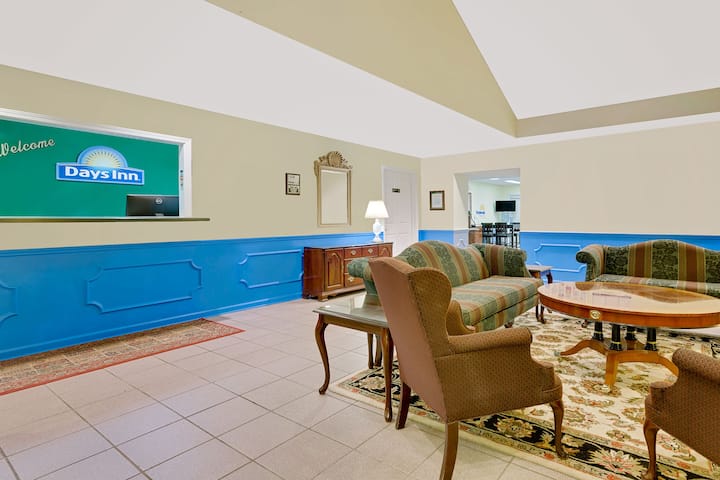 Days Inn By Wyndham Spartanburg Sc Hotels Days Inn By Wyndham Spartanburg