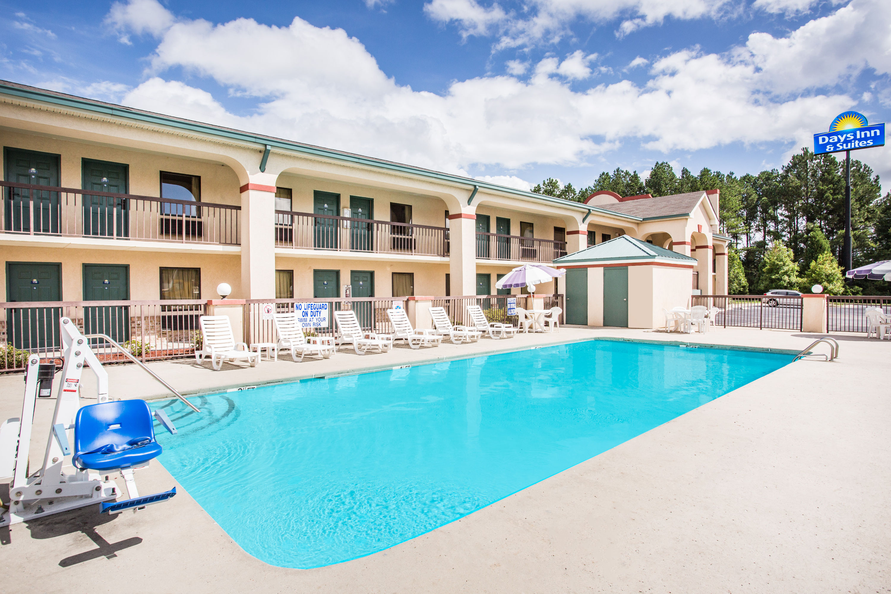 Days Inn Suites By Wyndham Columbia Airport West Columbia Sc
