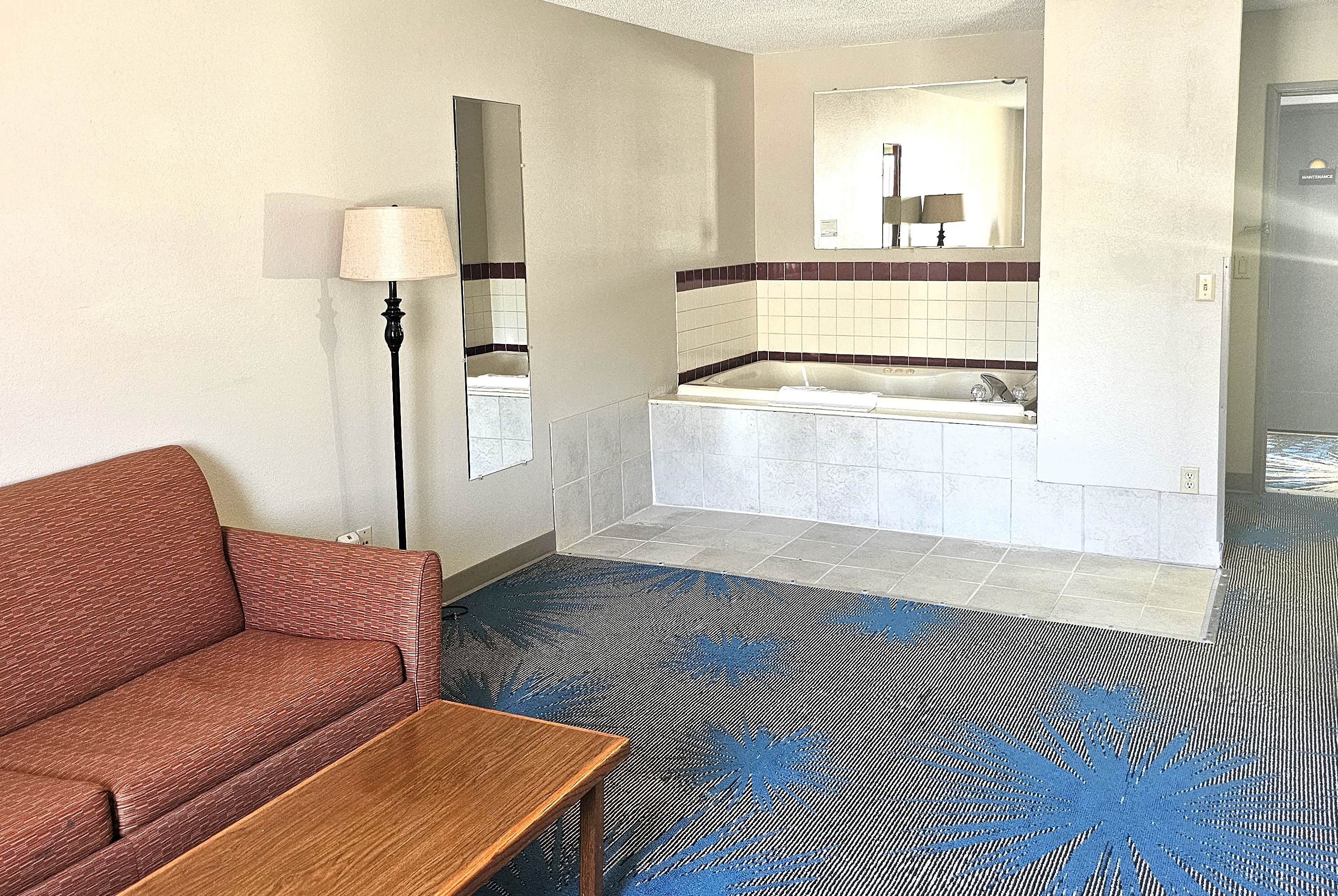 Guest room at the Days Inn by Wyndham North Sioux City in North Sioux City, South Dakota