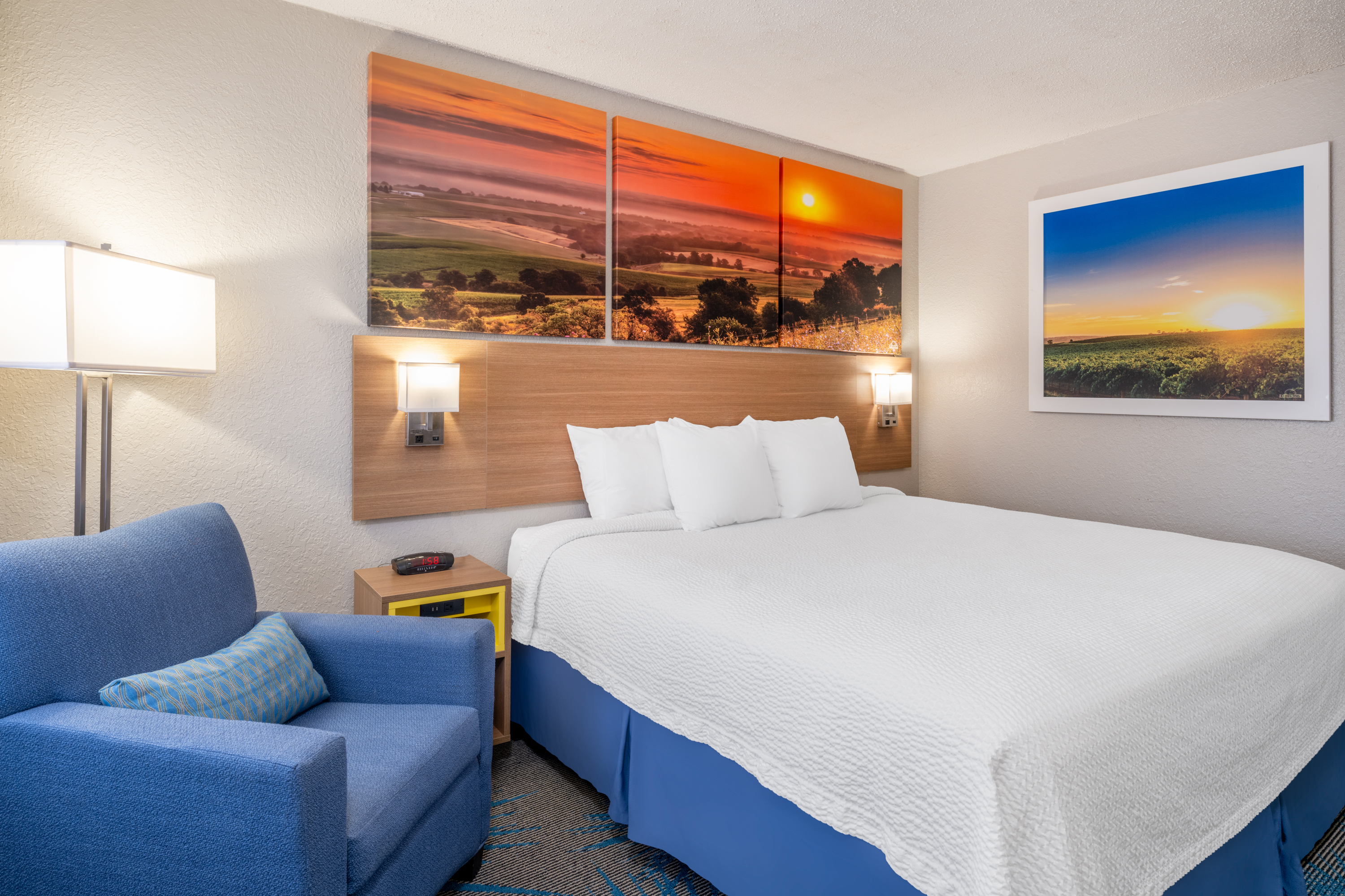 Guest room at the Days Inn by Wyndham Sioux Falls Airport in Sioux Falls, South Dakota