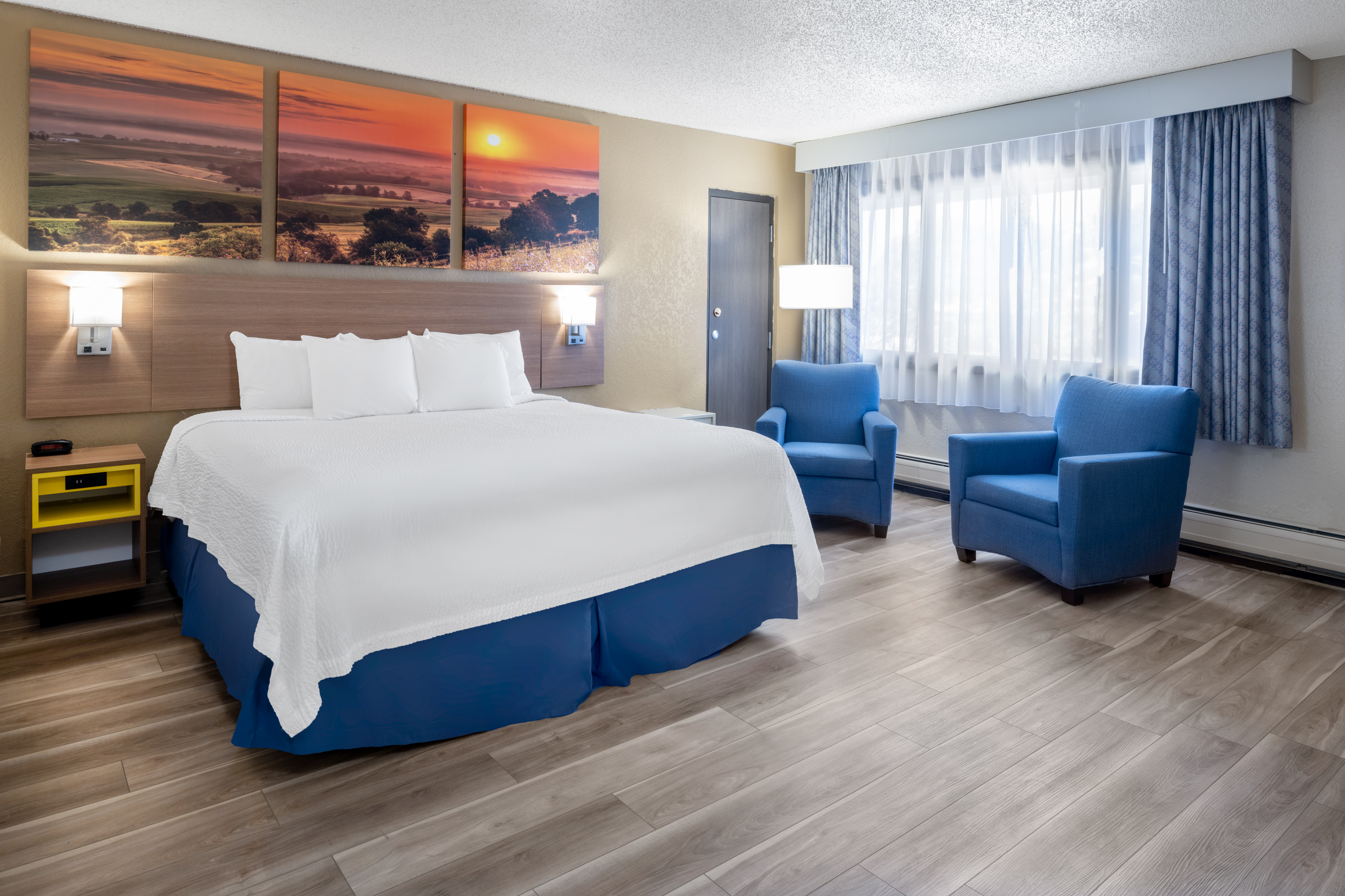 Guest room at the Days Inn by Wyndham Sioux Falls Airport in Sioux Falls, South Dakota