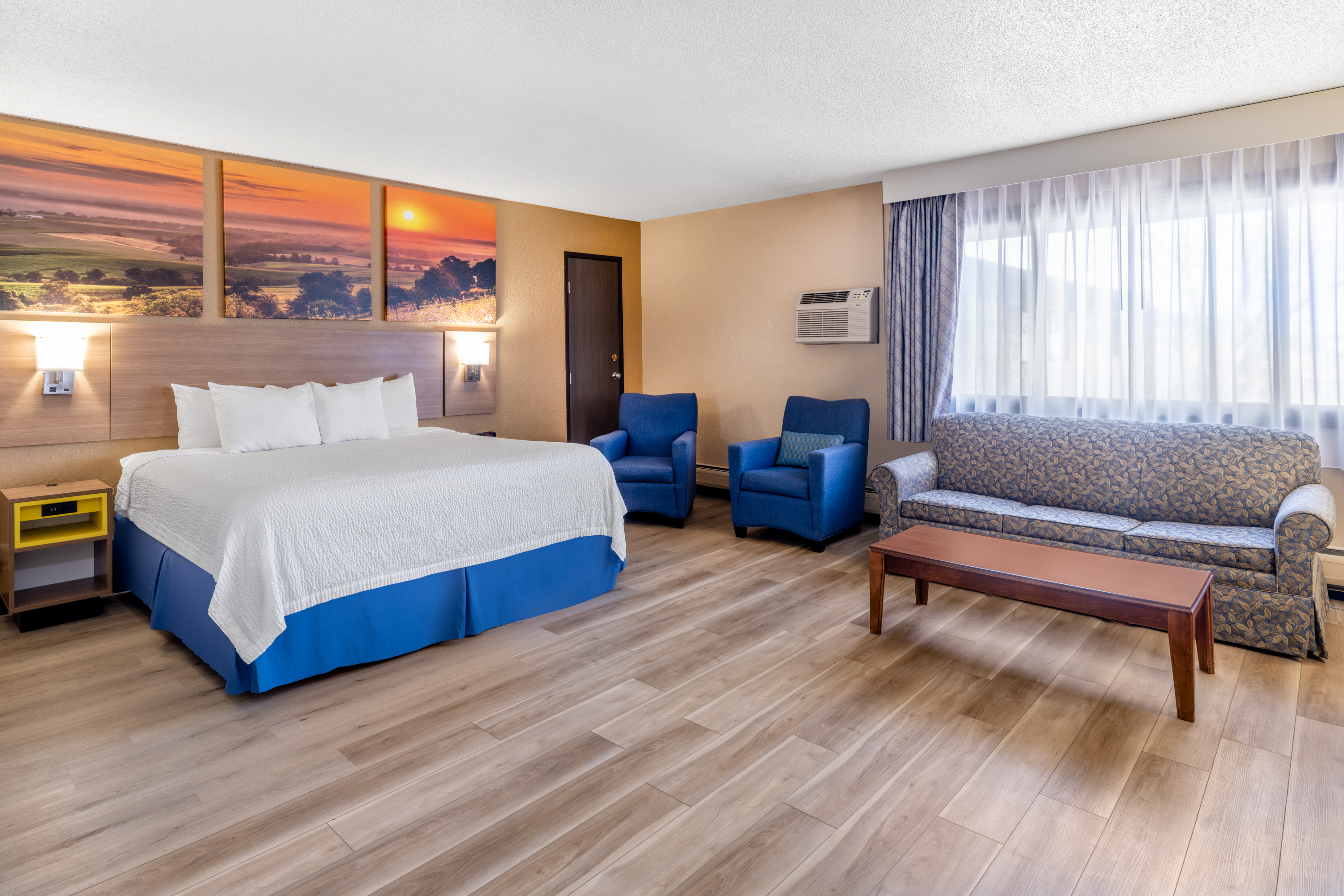 Guest room at the Days Inn by Wyndham Sioux Falls Airport in Sioux Falls, South Dakota