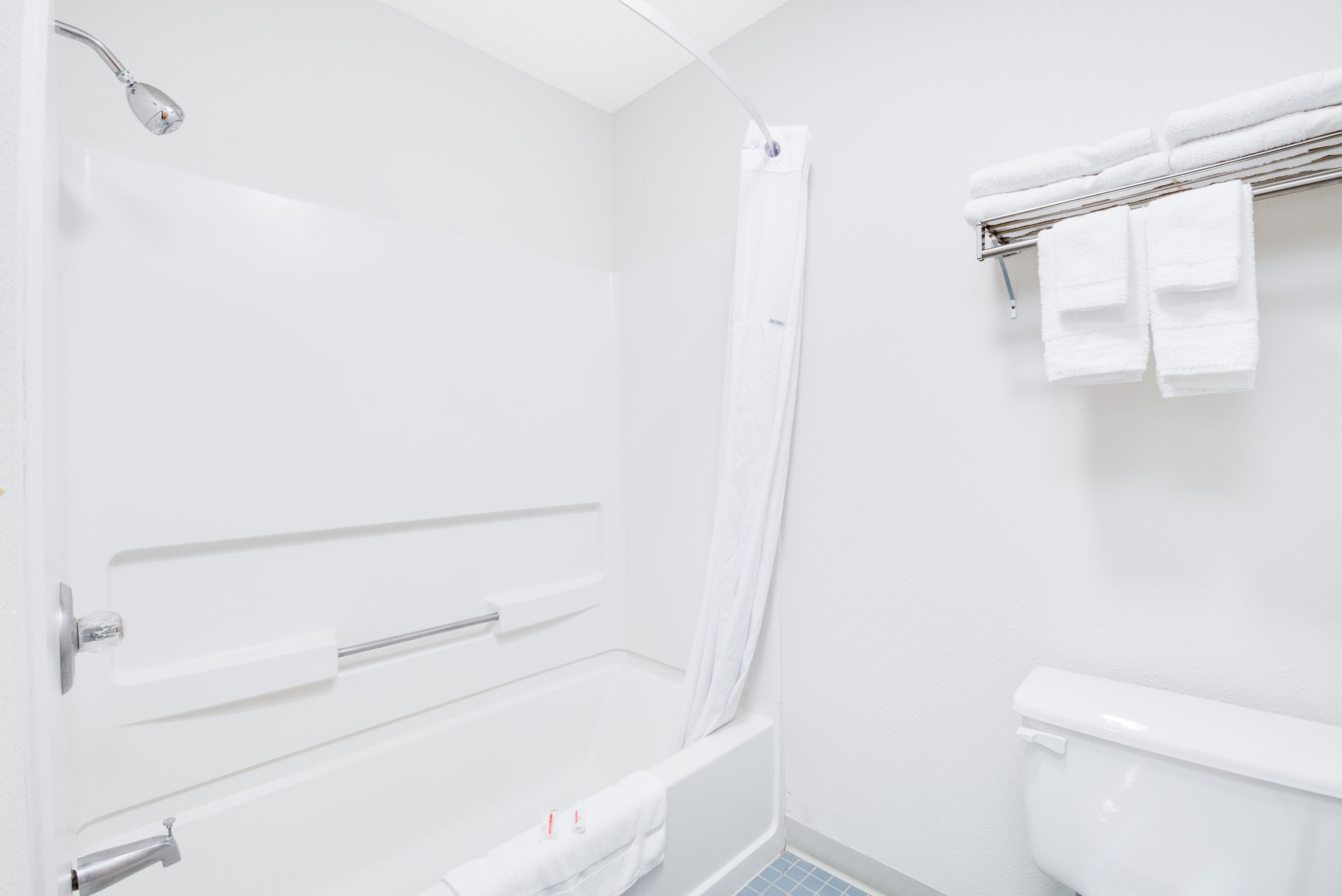 Guest room bath at the Days Inn by Wyndham Sturgis in Sturgis, South Dakota