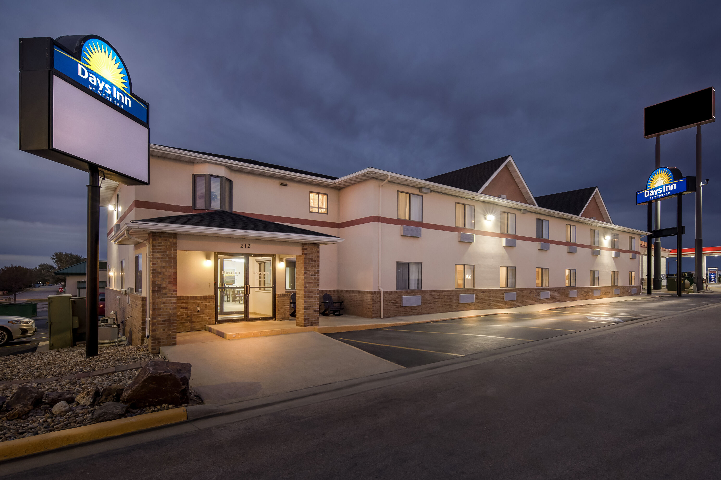 Exterior Night Image of Days Inn by Wyndham Wall hotel in Wall, South Dakota