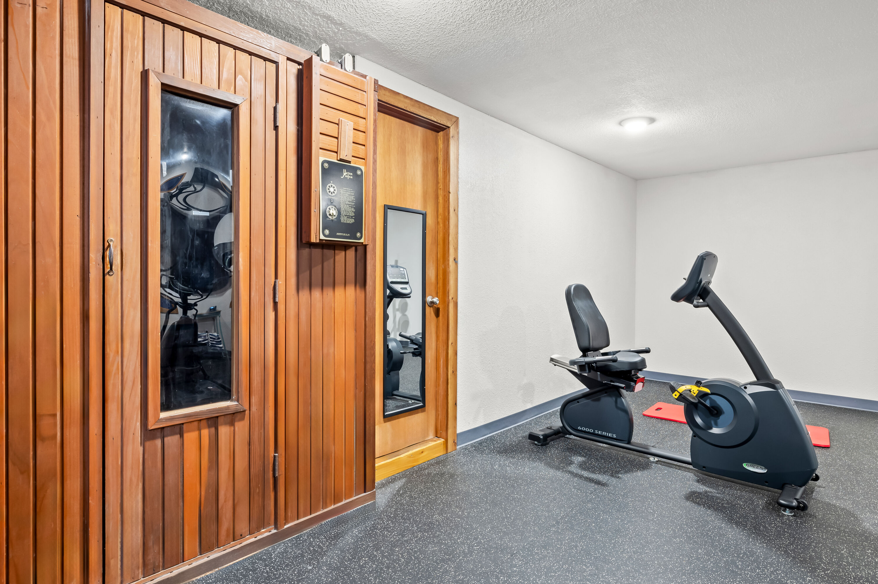 Days Inn by Wyndham Wall sauna in Wall, South Dakota