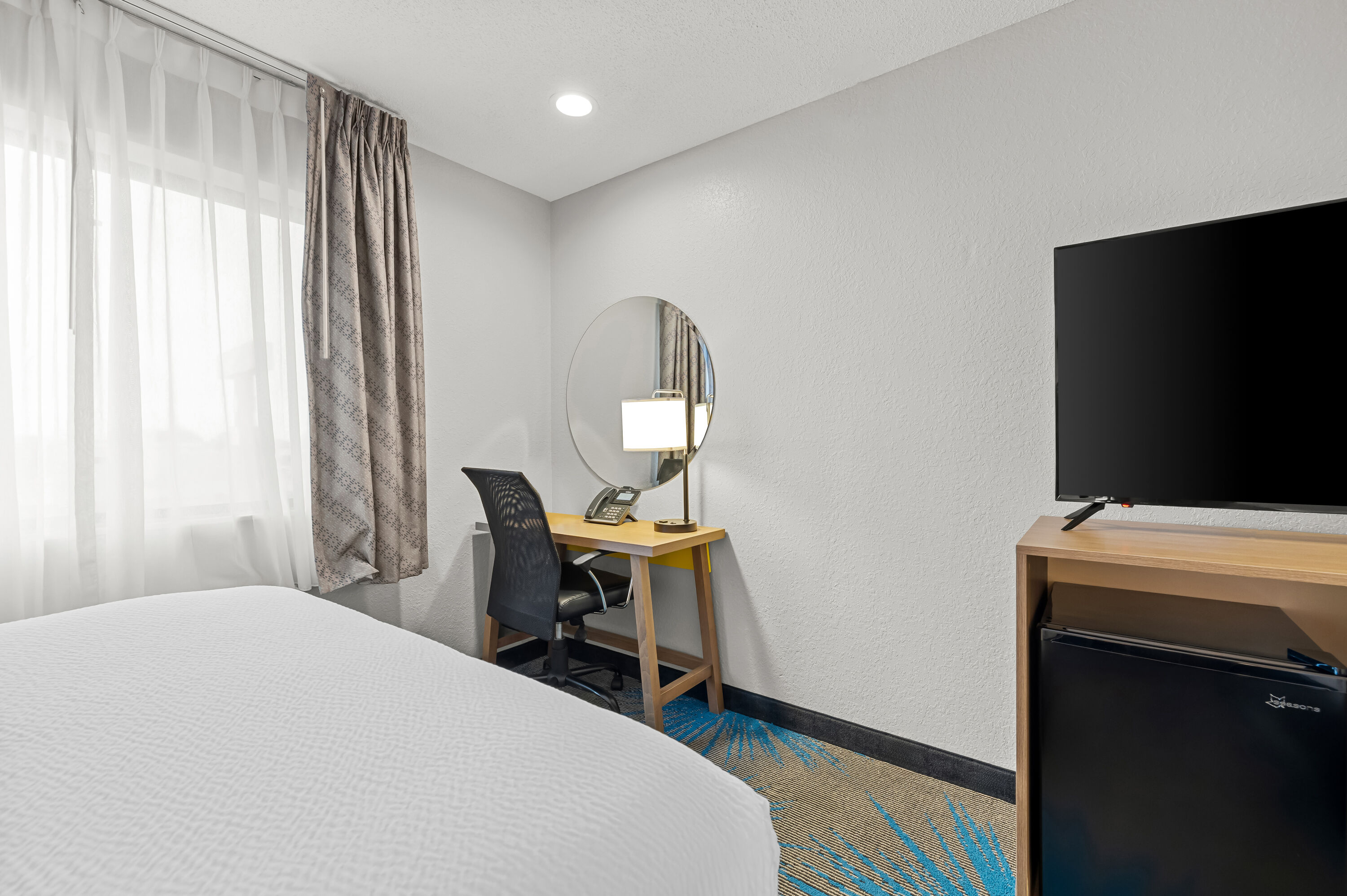 Double bed guest room at the Days Inn by Wyndham Wall in Wall, South Dakota