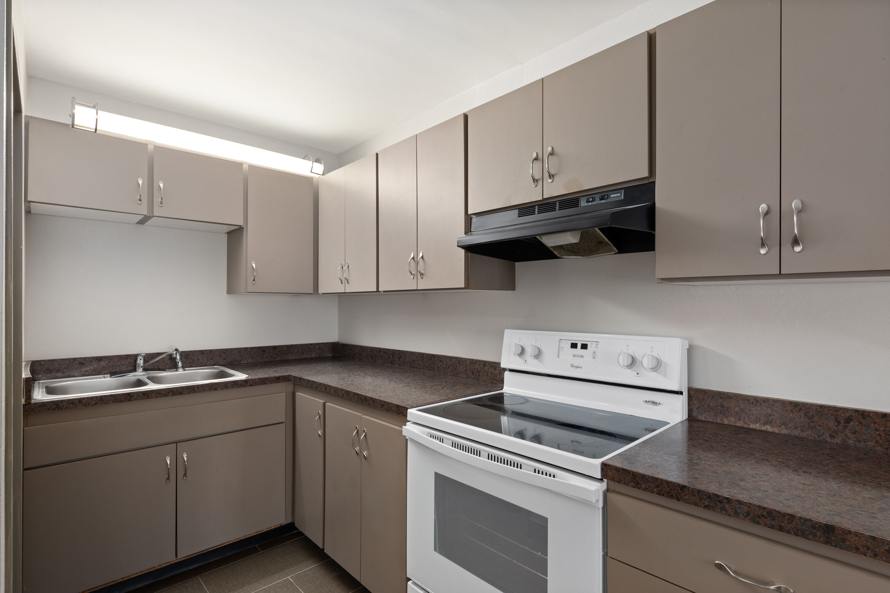 Guest room at the Days Inn by Wyndham Clarksville North in Clarksville, Tennessee