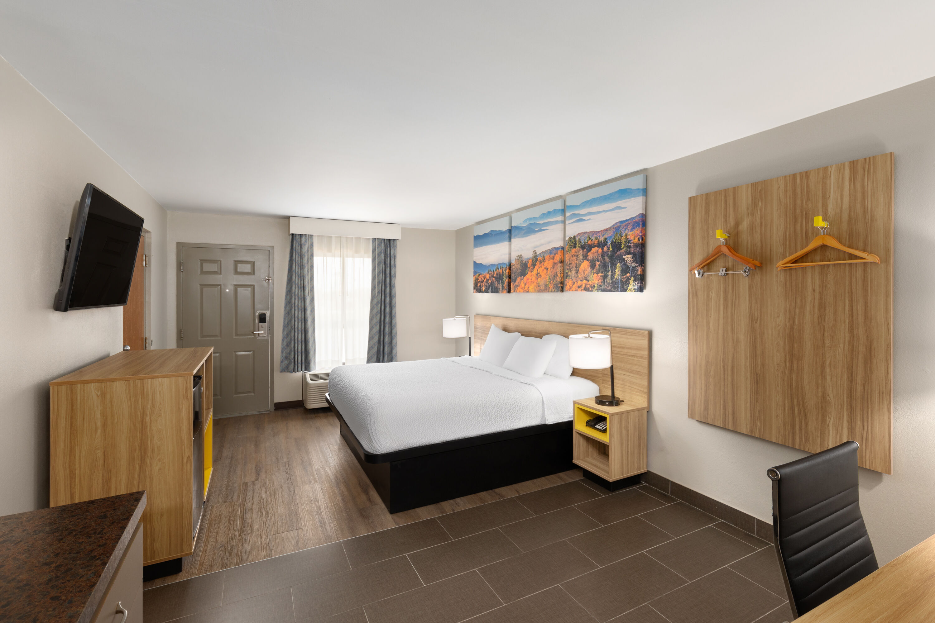 Guest room at the Days Inn by Wyndham Clarksville North in Clarksville, Tennessee