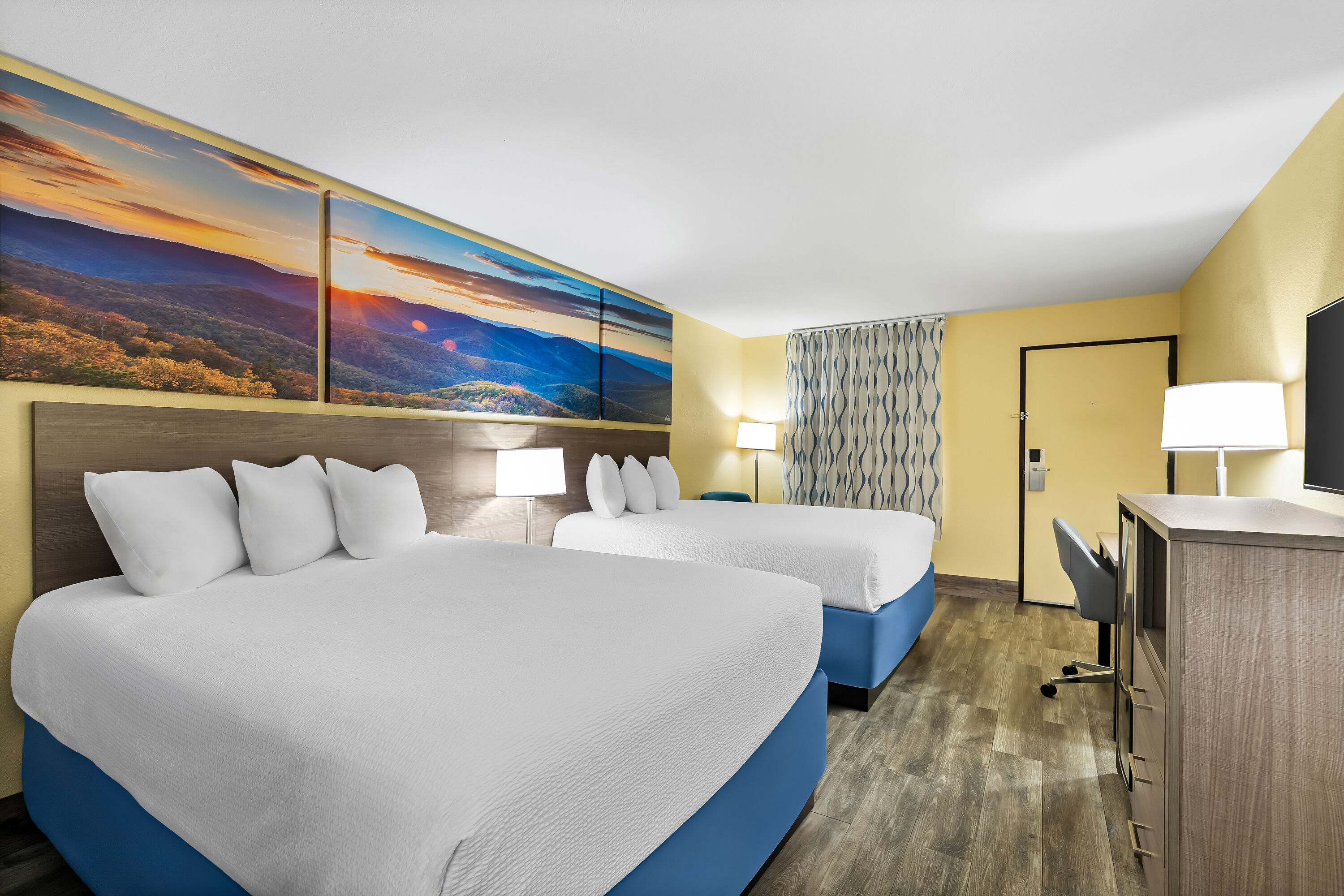 Double bed guest room at the Days Inn by Wyndham Cleveland TN in Cleveland, Tennessee