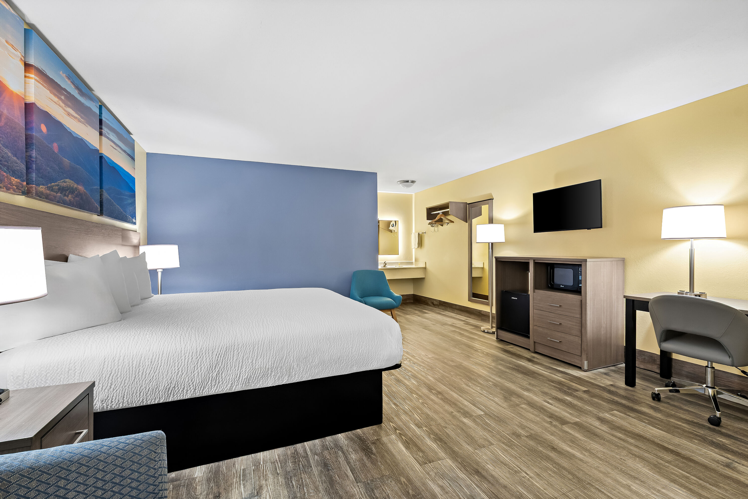 Days Inn by Wyndham Cleveland TN suite in Cleveland, Tennessee
