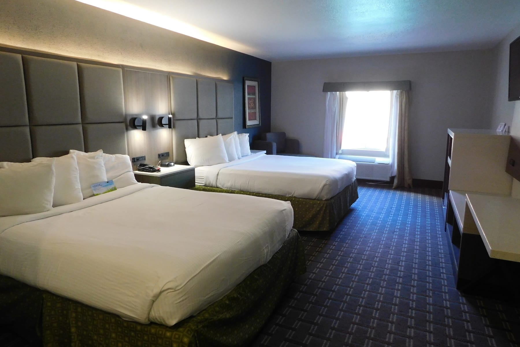 Days Inn & Suites by Wyndham Downtown Gatlinburg Parkway Gatlinburg