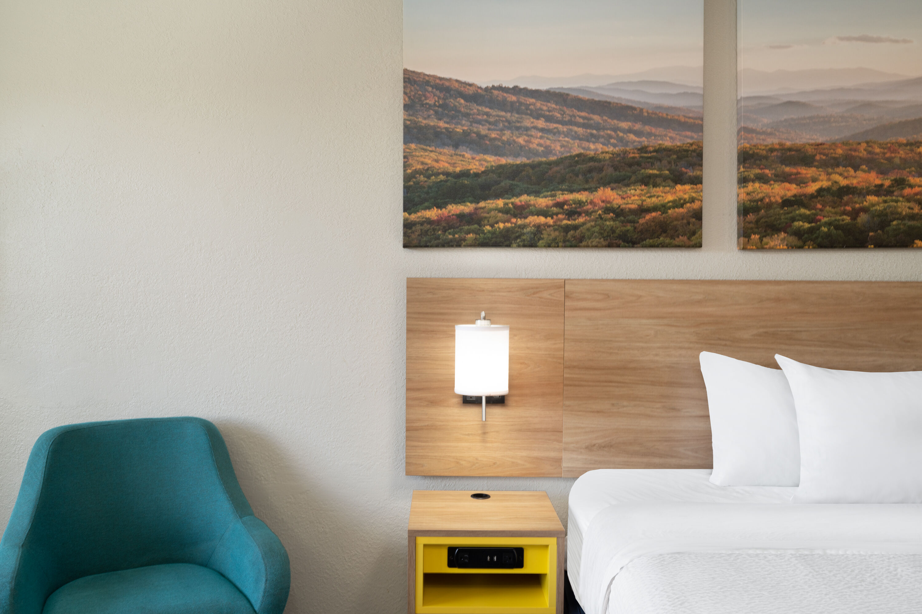 Guest room at the Days Inn by Wyndham Greeneville in Greeneville, Tennessee