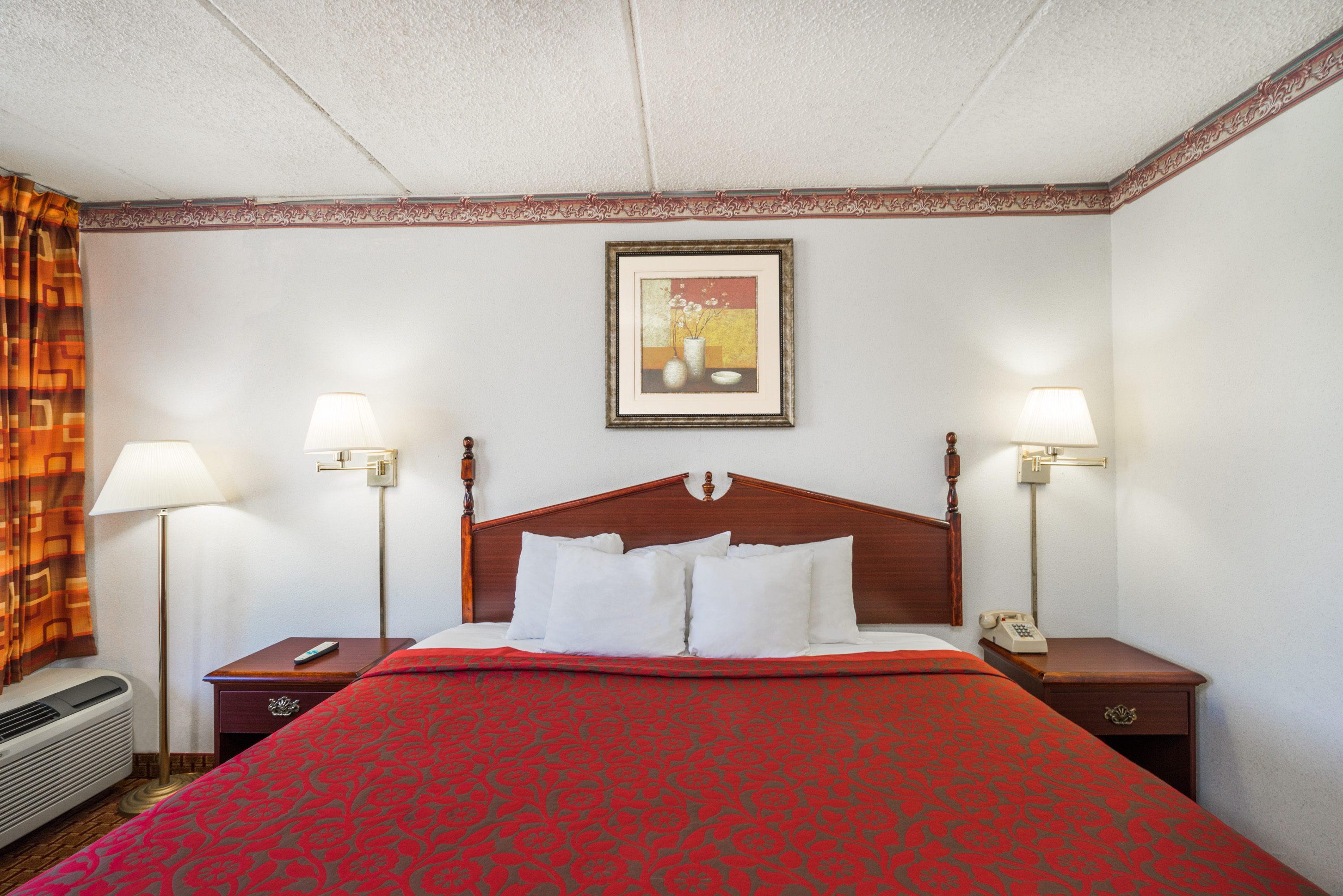 Guest room at the Days Inn by Wyndham Hurricane Mills in Hurricane Mills, Tennessee