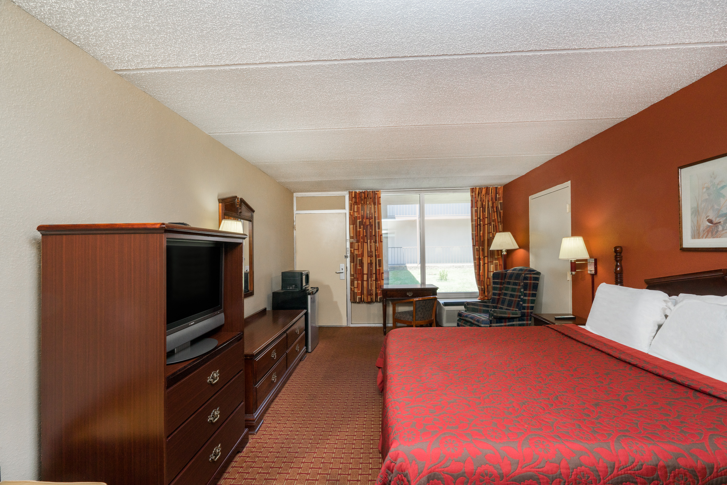 Guest room at the Days Inn by Wyndham Hurricane Mills in Hurricane Mills, Tennessee