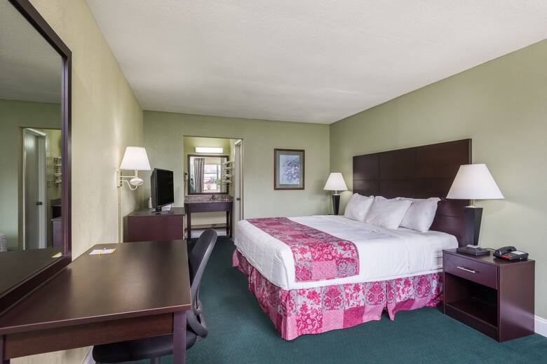 Days Inn By Wyndham Jellico Tennessee State Line Hotels Guest Room At The Days Inn By Wyndham Jellico Tennessee State Line In