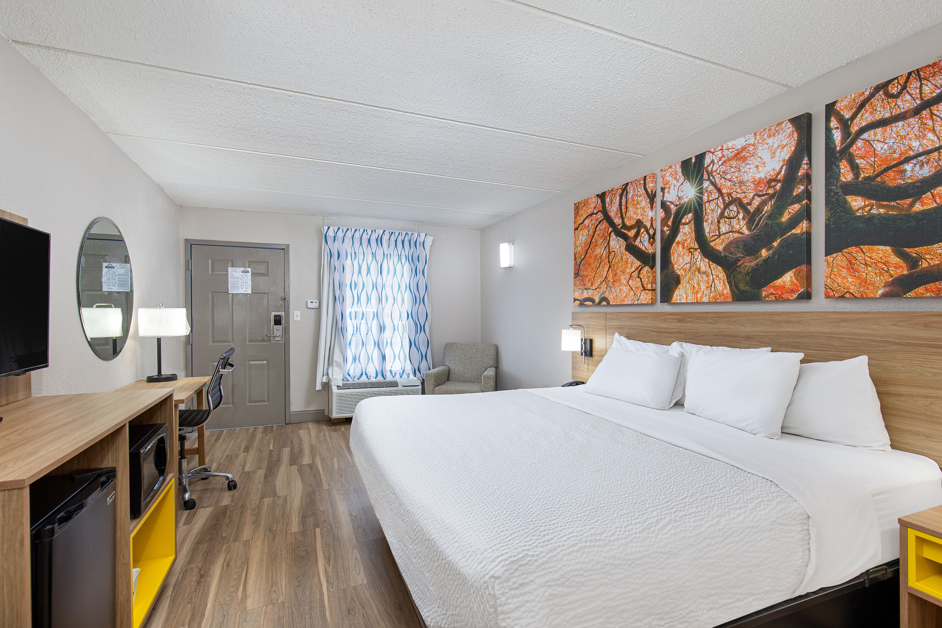 Guest room at the Days Inn by Wyndham Knoxville North in Knoxville, Tennessee