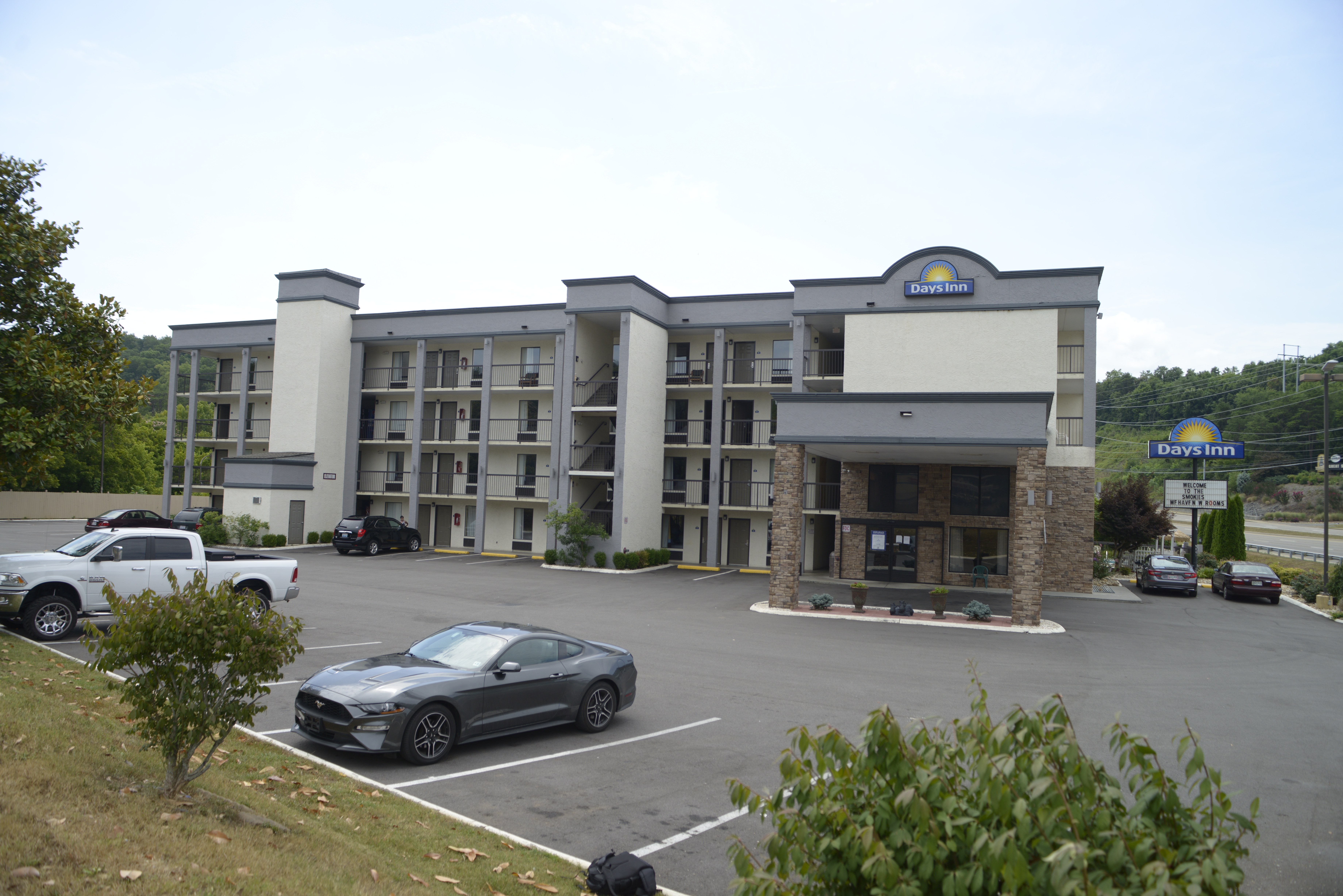 Exterior of Days Inn by Wyndham Kodak/Sevierville Interstate Smokey Moun hotel in Kodak, Tennessee