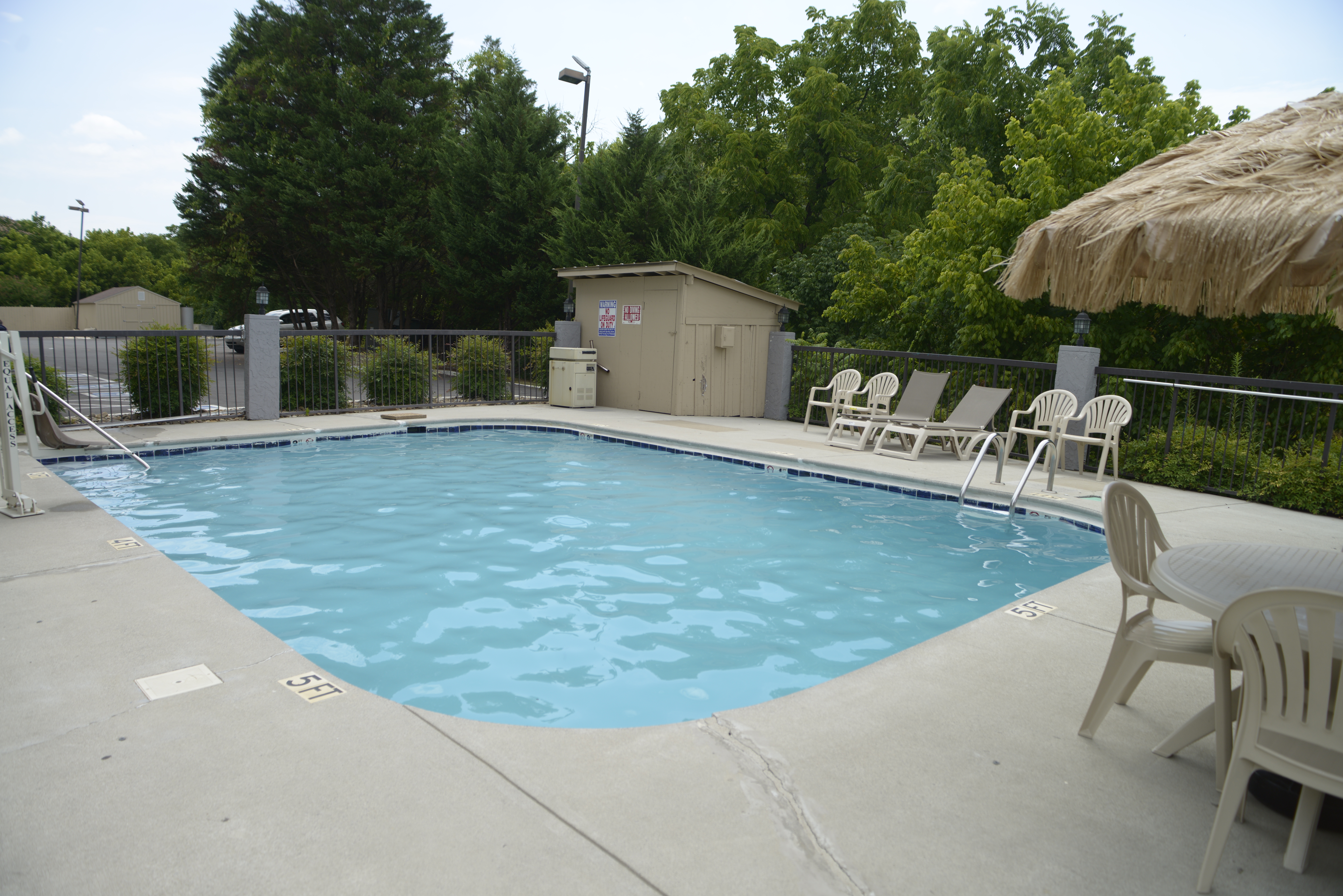 Days Inn By Wyndham Kodak Sevierville Interstate Smokey Moun Kodak Tn Hotels